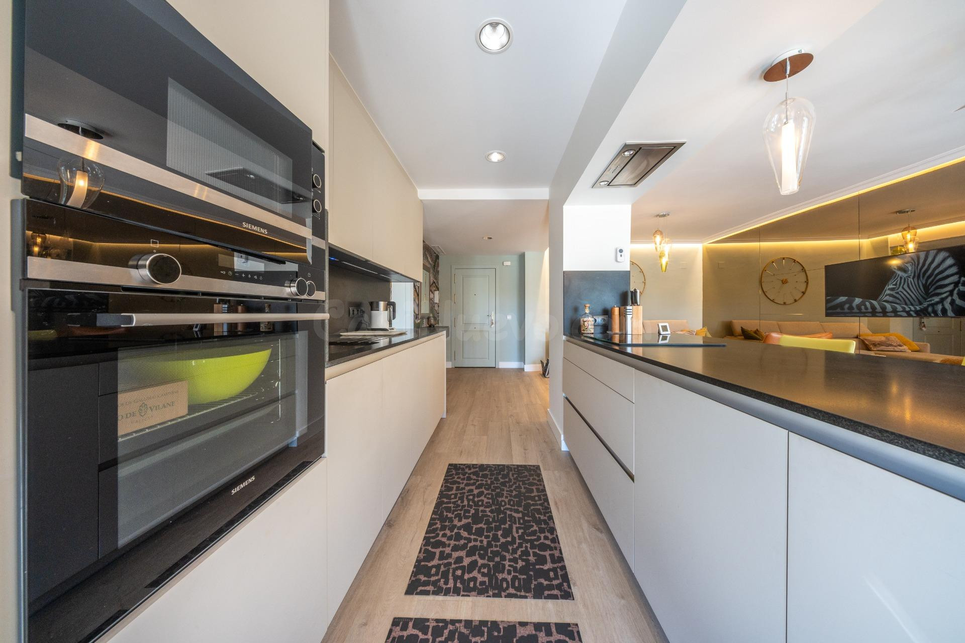 Apartamento totalmente reformado de 2 dormitorios y 2 baños - foto 4