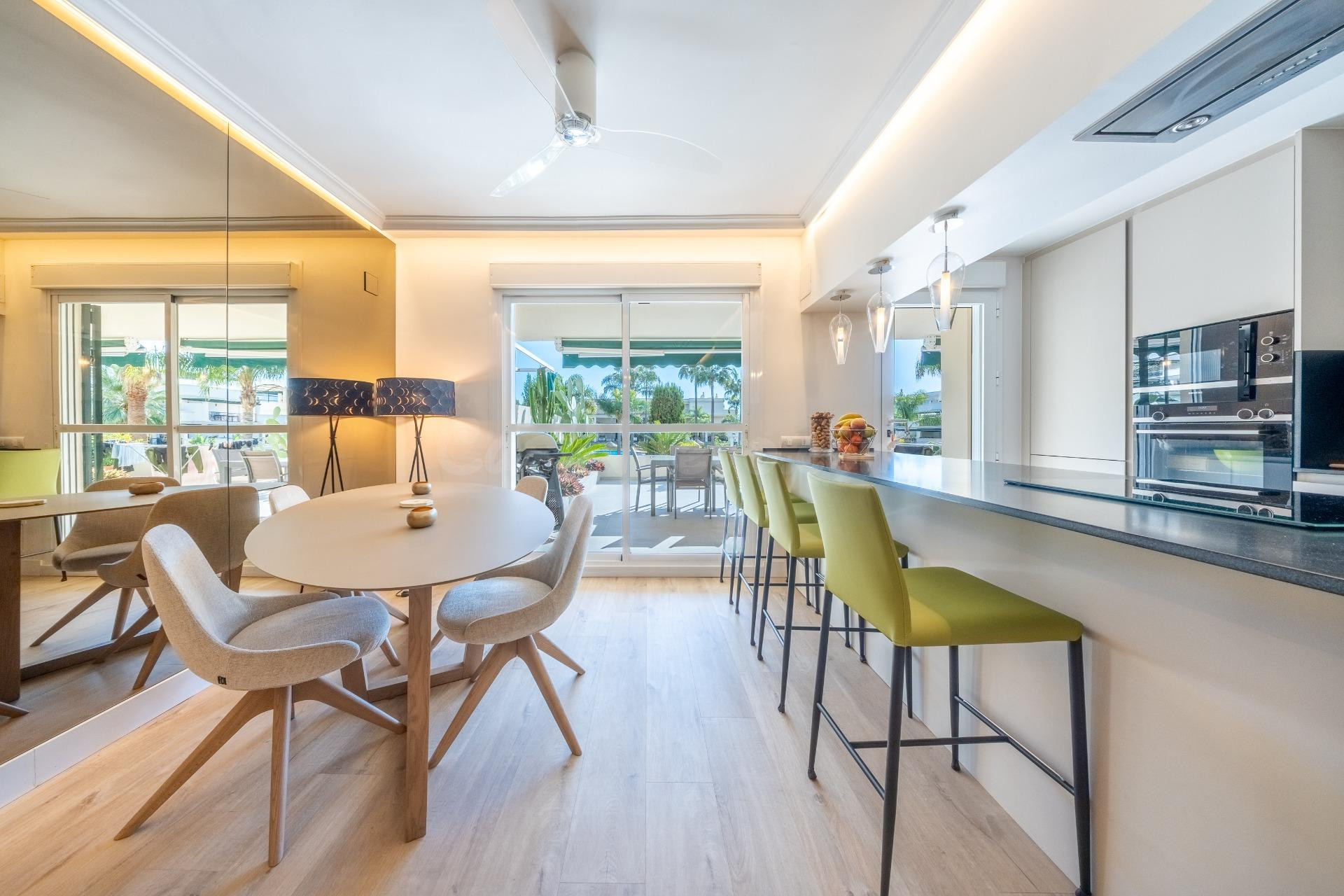 Apartamento totalmente reformado de 2 dormitorios y 2 baños - foto 5