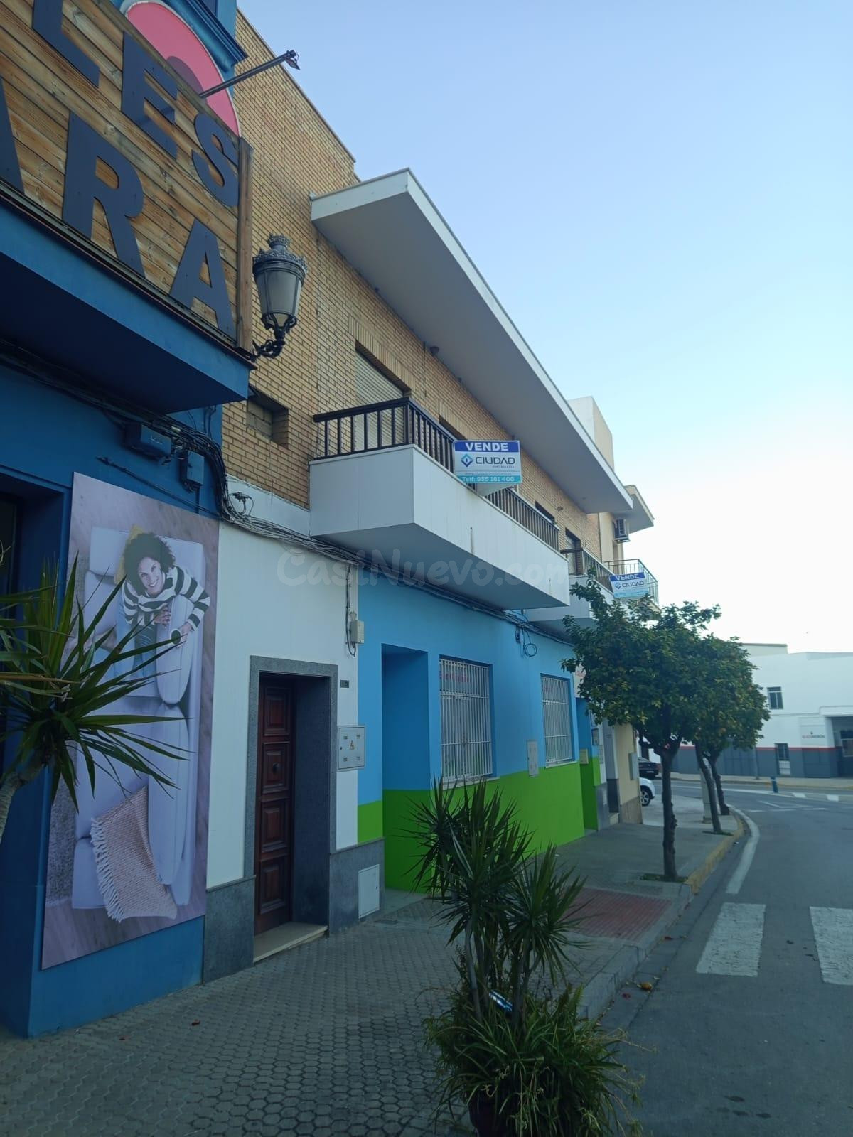 AMPLIO PISO EN CALLE ARRECIFE !!