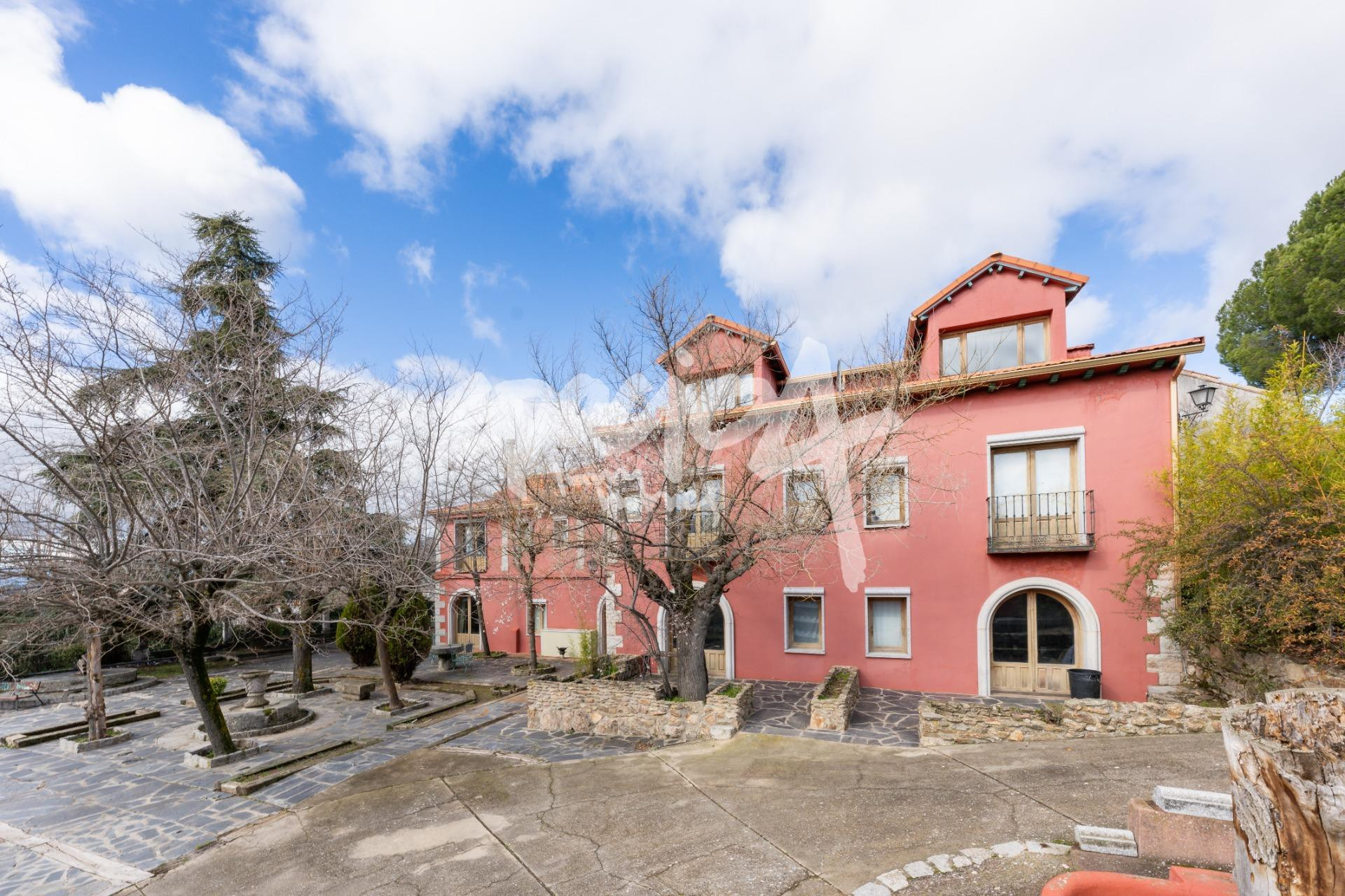 Majestuosa Residencia Señorial en la Sierra de Madrid