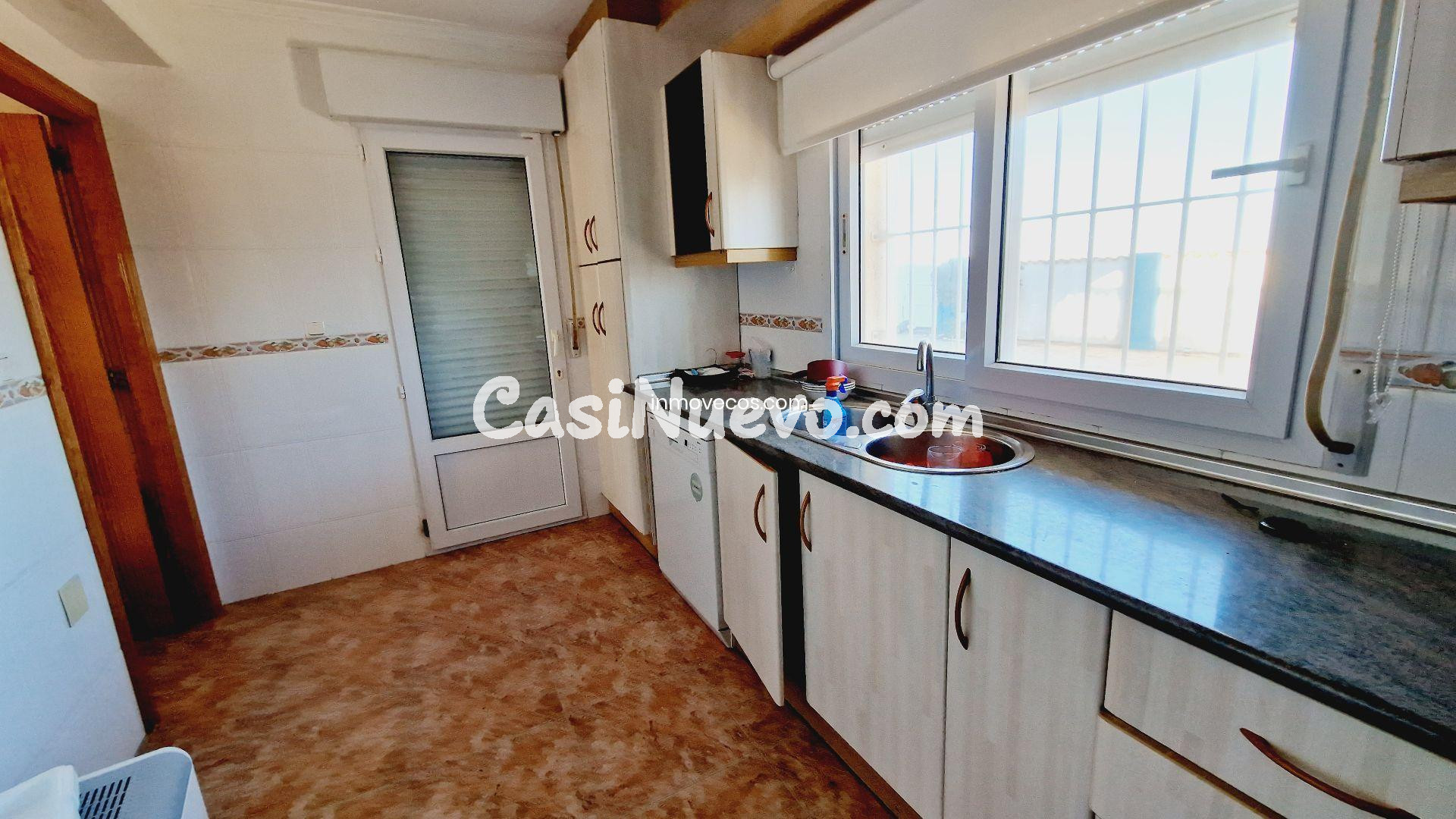 Chalet primera línea del Mediterráneo en el km 8 de La Manga - foto 10