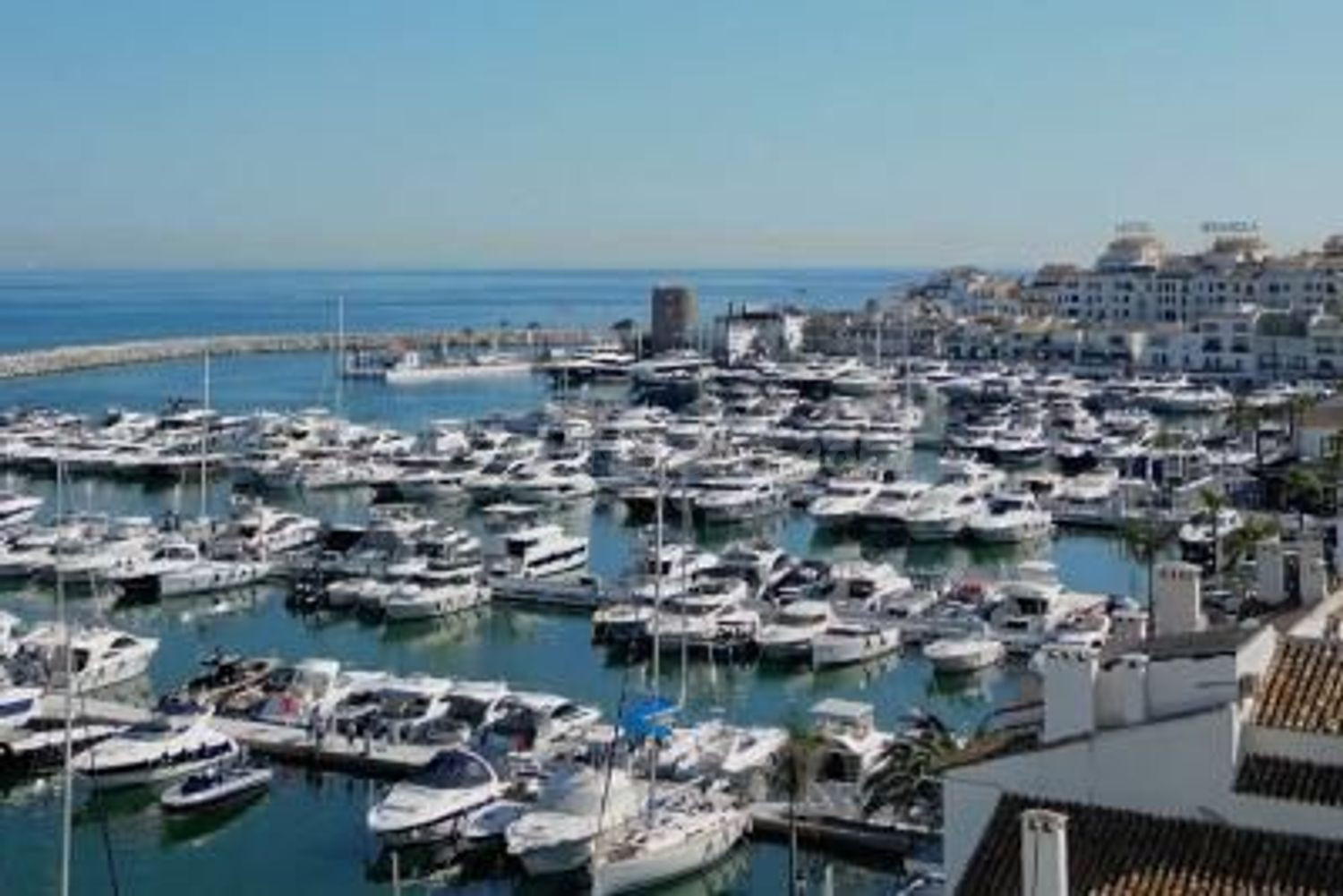 Lujoso apartamento de 5 dormitorios en Puerto Banús-Marbella