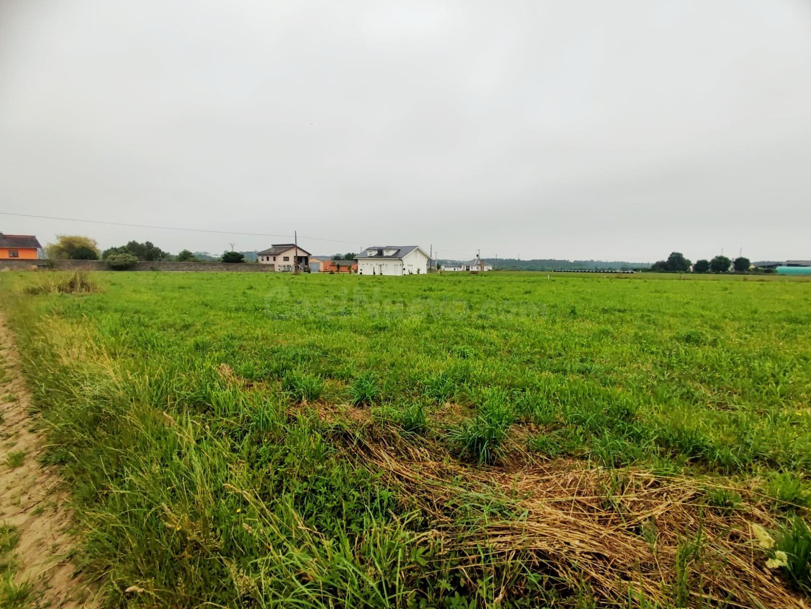 Parcela urbana en esquina en Brul, Castropol – 1.367 m2 – edificable