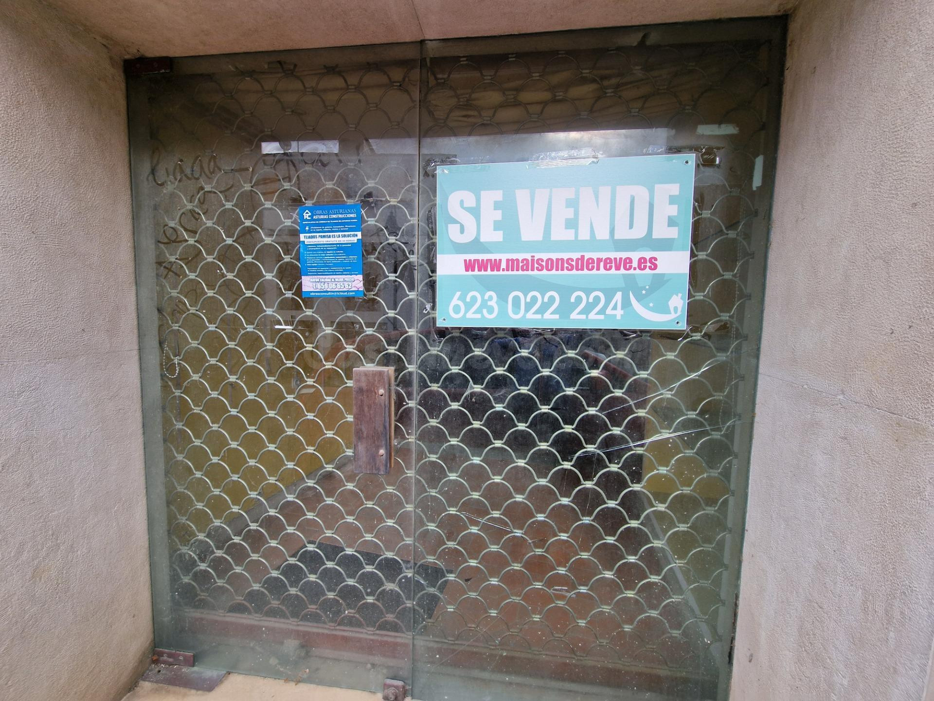 LOCAL COMERCIAL EN VEGADO CON POSIBILIDAD DE CAMBIO DE USO
