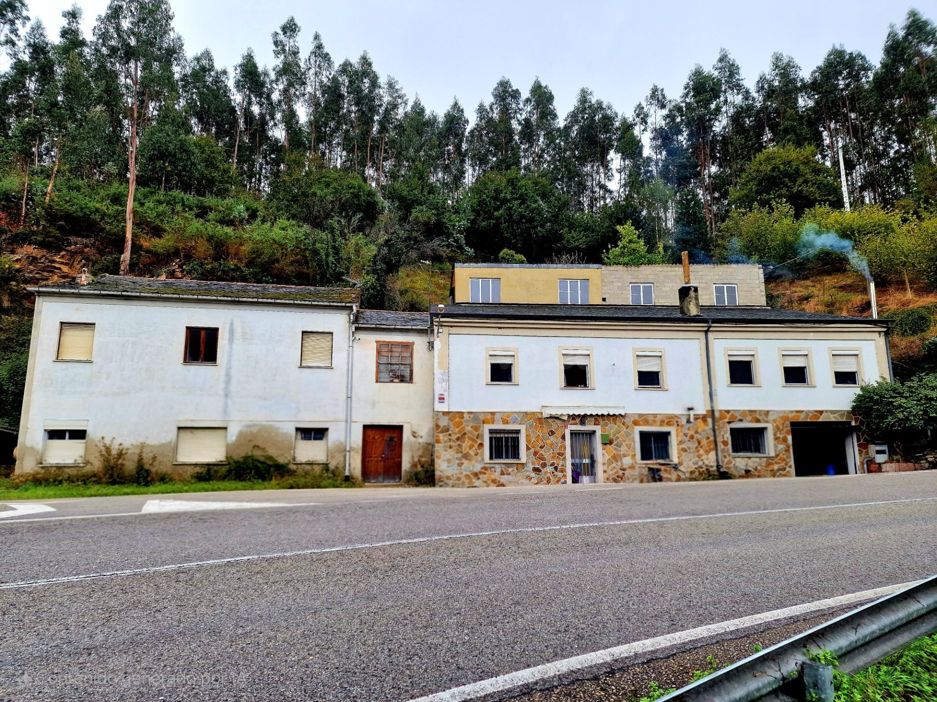 SE VENDE CASA CON FINCA EN EL PUEBLO DE REME (RIBADEO) - foto 3