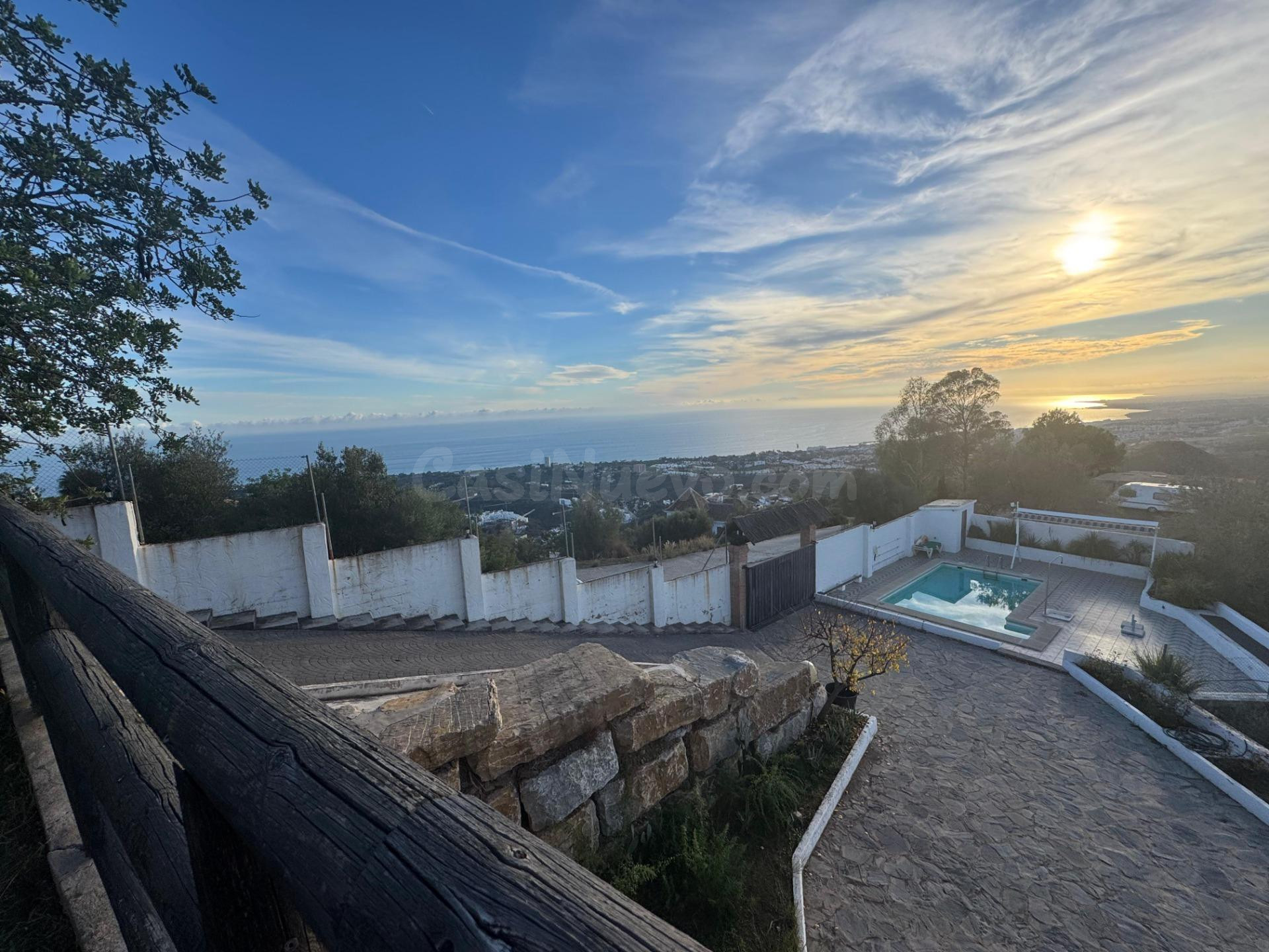 MAGNIFICA VILLA EN  ALTOS DE LOS MONTEROS