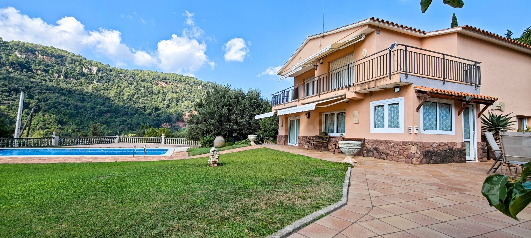 Espectacular casa en Tagamanent - foto 5