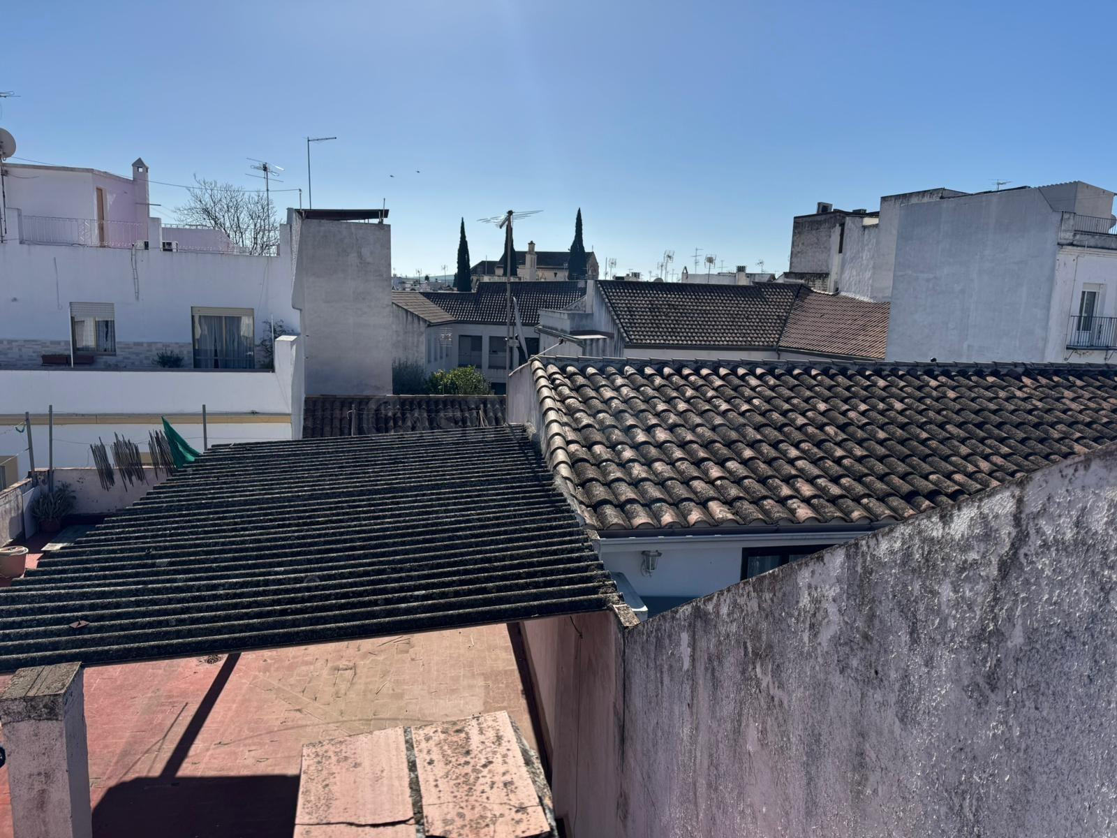 ¡¡¡ CASA EN POR SAN PEDRO PARA REFORMAR !!!