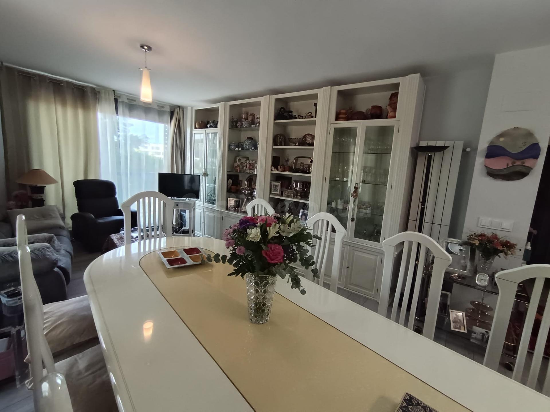 Piso moderno de 4 habitaciones en centro San Juan de Alicante