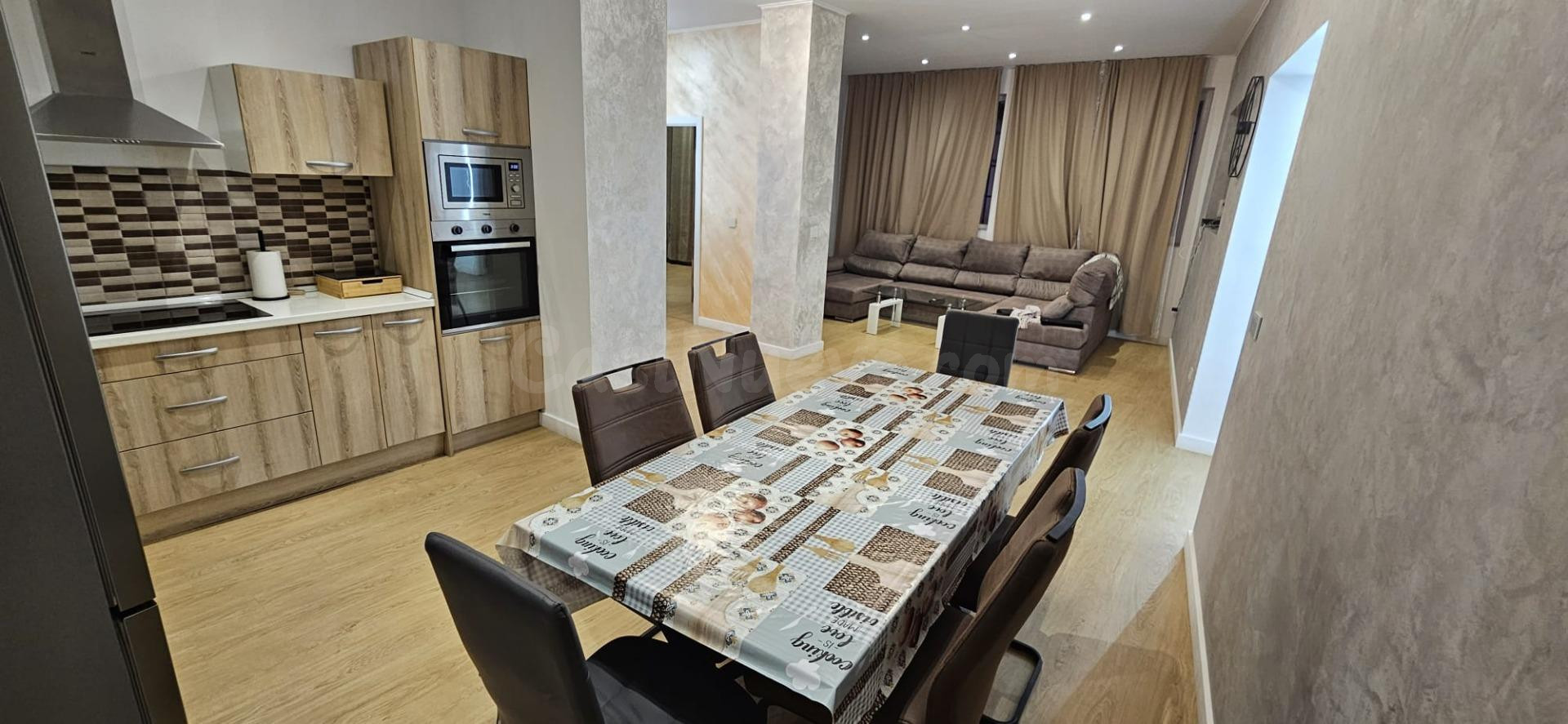 Planta Baja en zona Altozano de 120m2 con 3 habitaciones y 2 baños