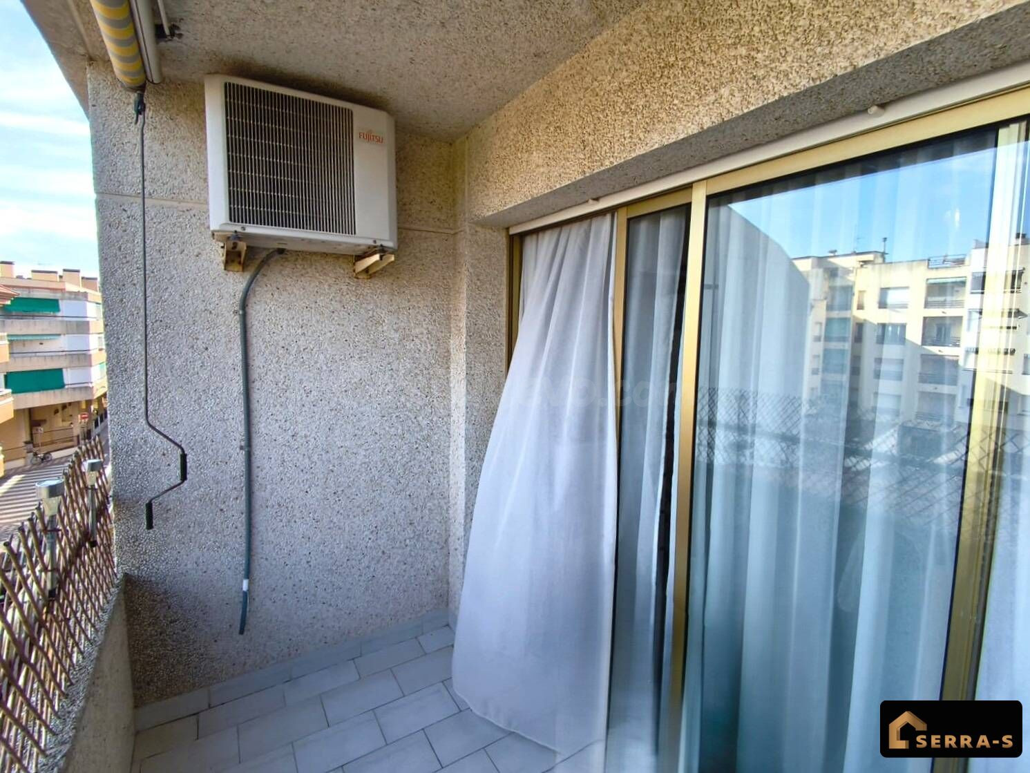 ¡ÁTICO-DÚPLEX EN PINEDA DE MAR, CON TERRAZA, PARKING Y PISCI - foto 4