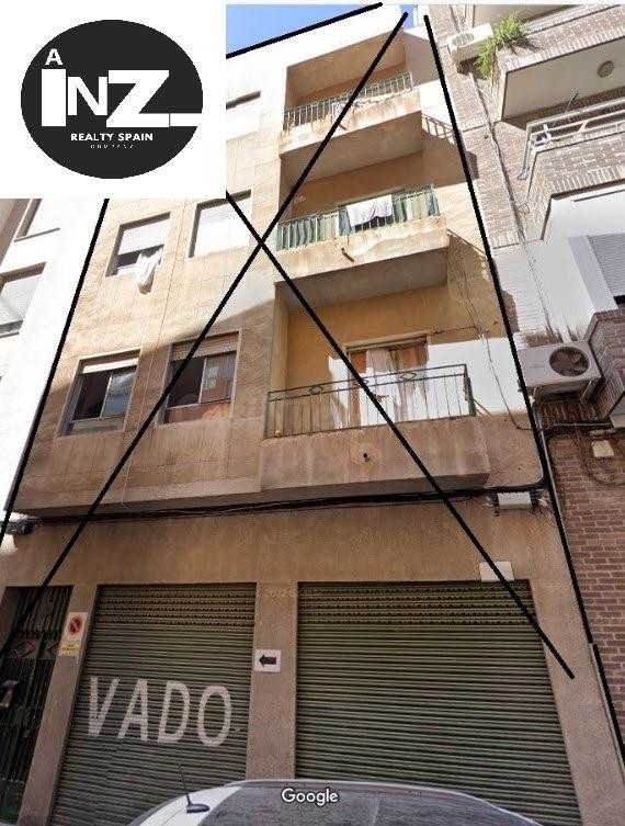 EDIFICIO EN VENTA DE 3 VIVIENDAS Y UN LOCAL