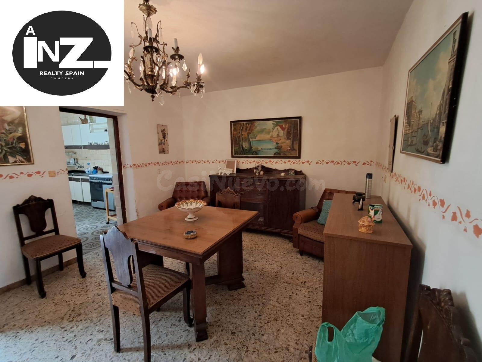 Casa de Pueblo con Gran Potencial en el Centro de Calasparra