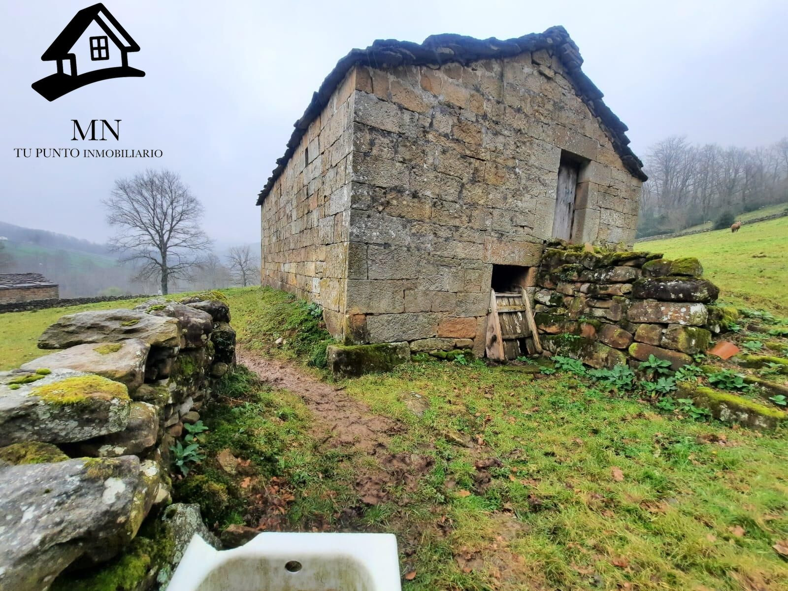 VENTA DE DOS CABAÑAS INDEPENDIENTES Y AMPLIA PARCELA EN SAN PEDRO DEL ROMERAL