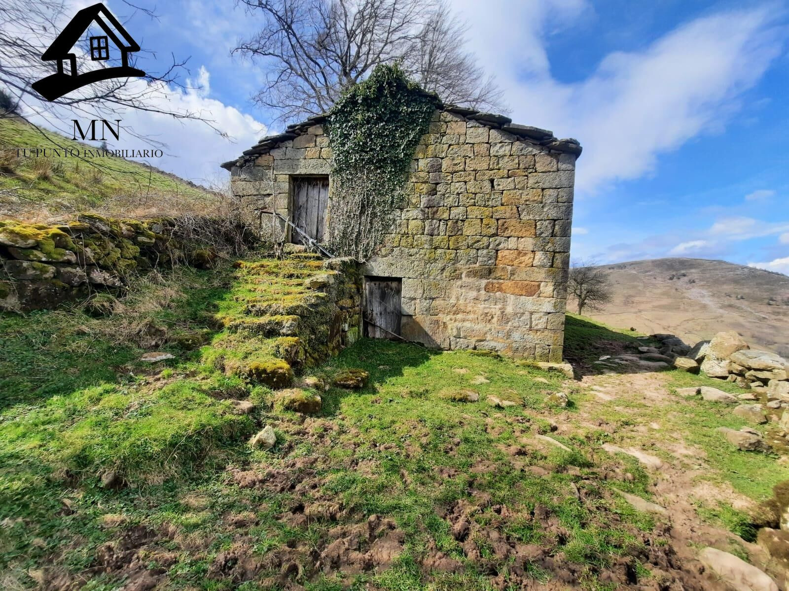 VENTA DE DOS CABAÑAS PAREADAS EN SAN PEDRO DEL ROMERAL