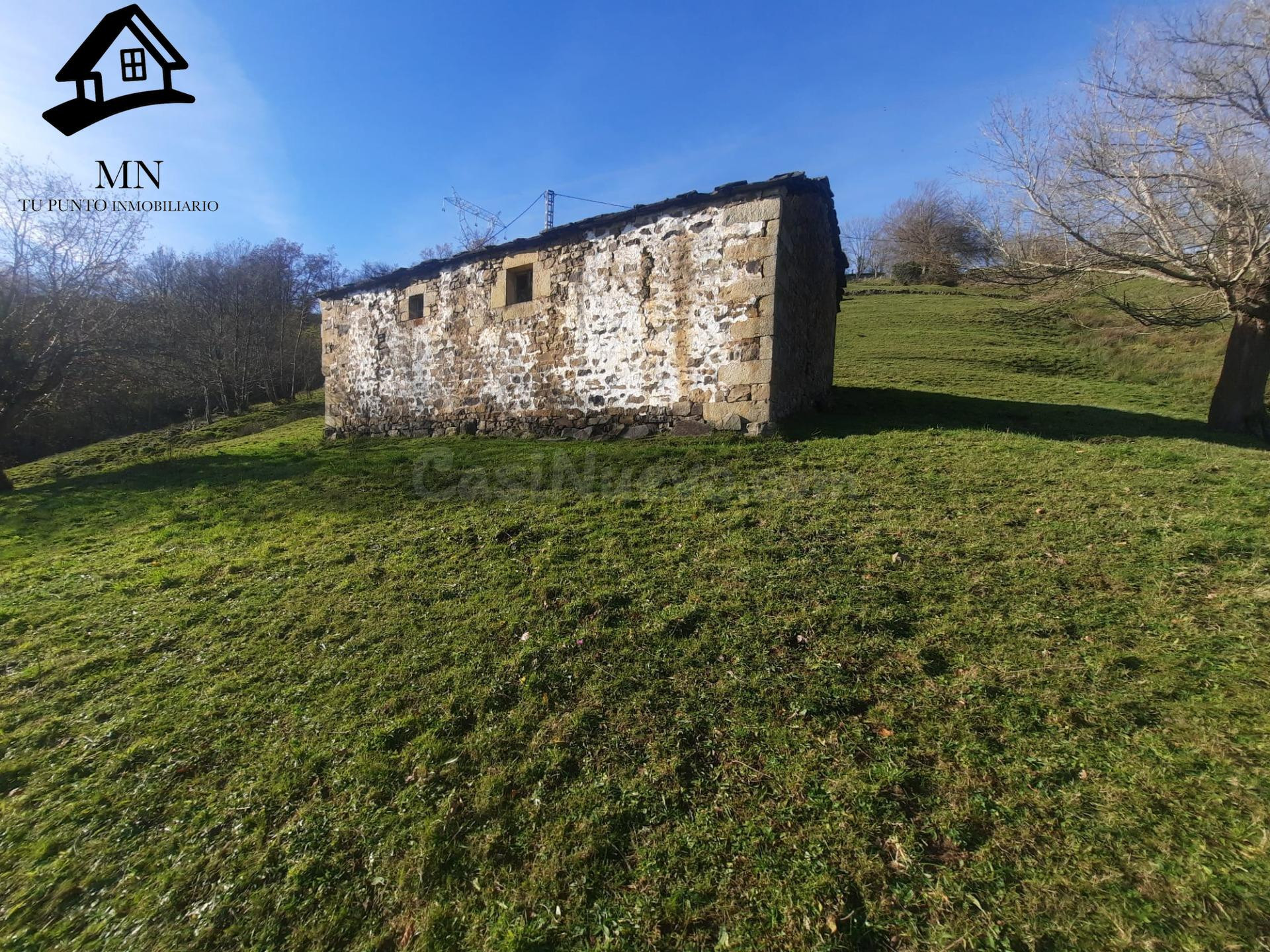 Finca con 3 Cabañas Pasiegas en San Pedro del Romeral