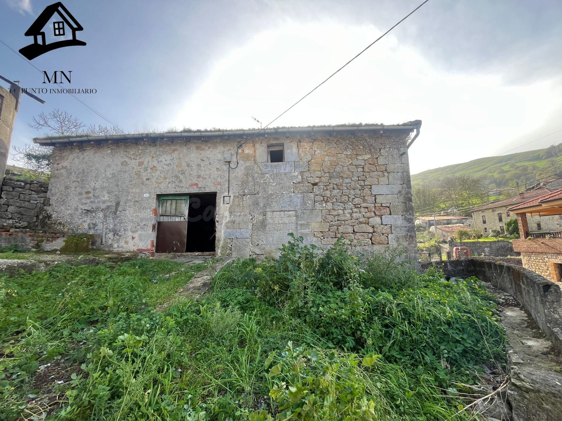 CASA PAREADA PARA REFORMAR EN VILLAFUFRE