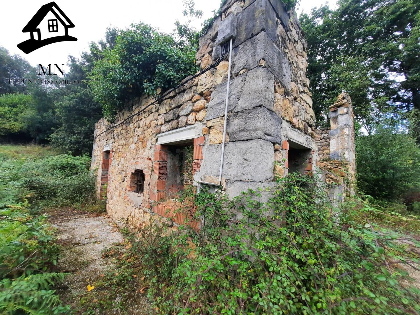 Venta de Cabaña, Nave y Finca en Corvera de Toranzo