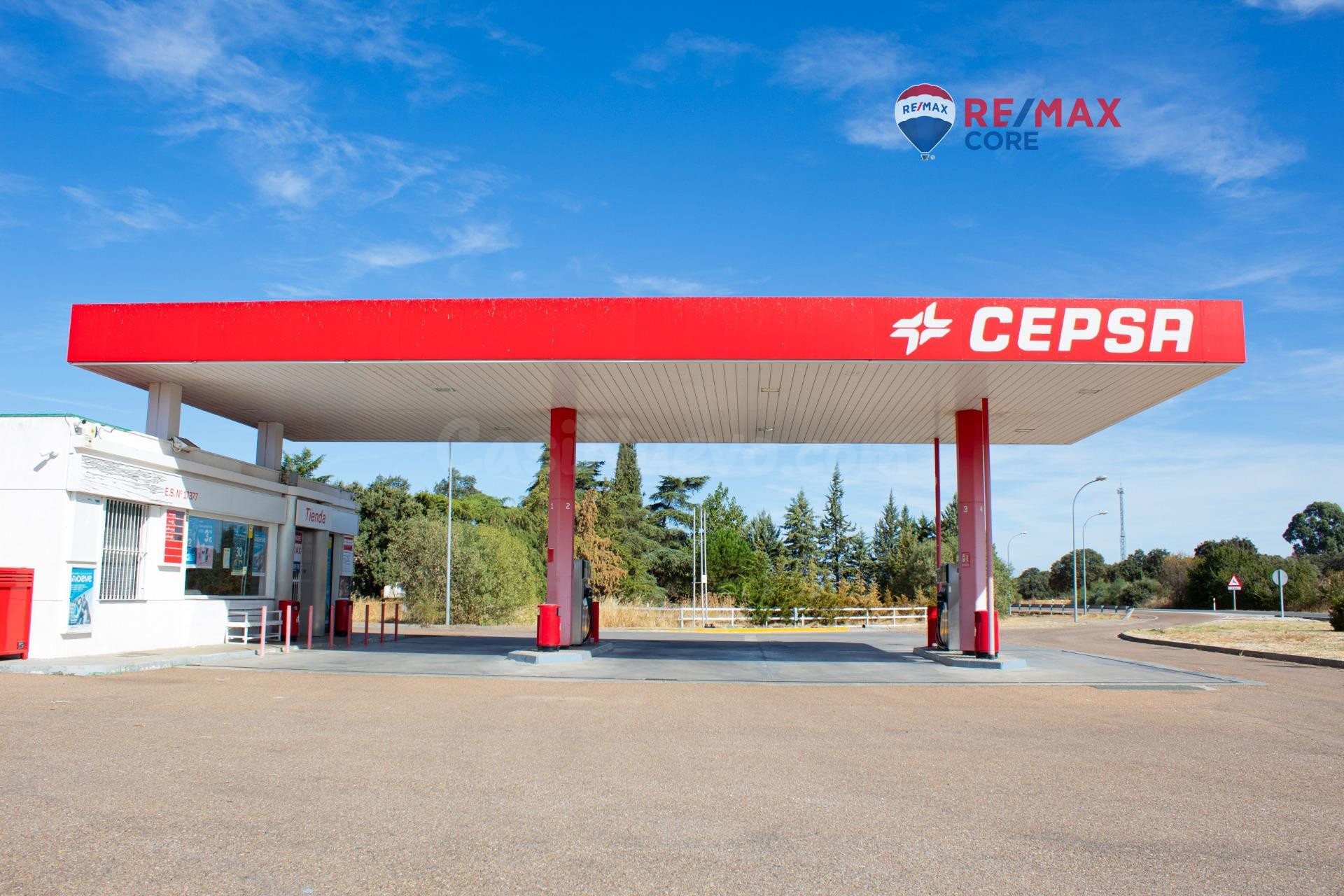 Oportunidad de inversión: Gasolinera en venta  (Tenemos dos más en la zona de Badajoz)