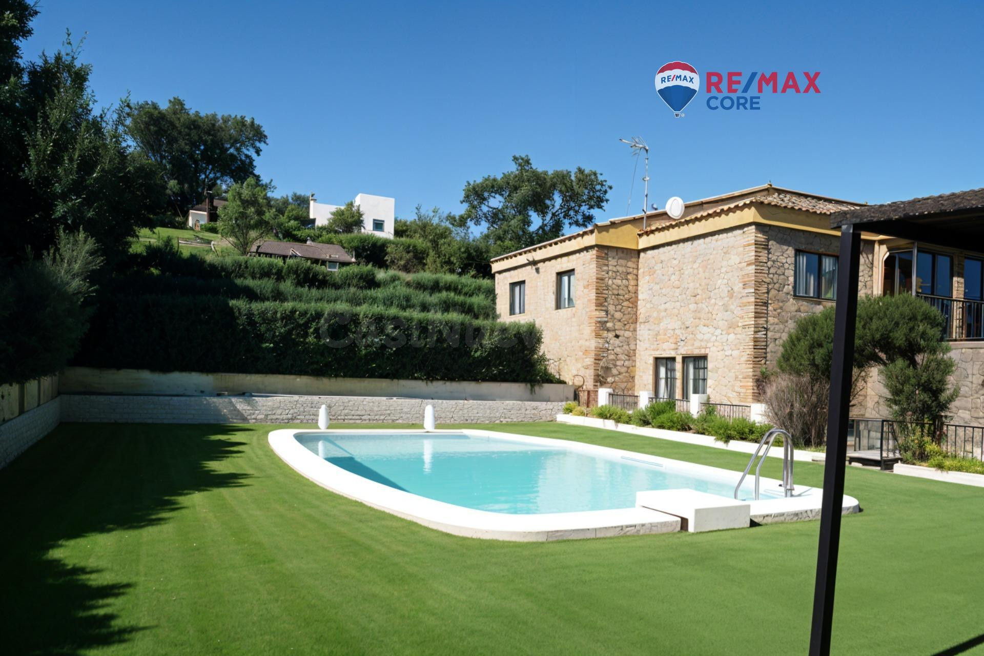 Exclusivo Chalet Independiente en Residencial Los Naranjos