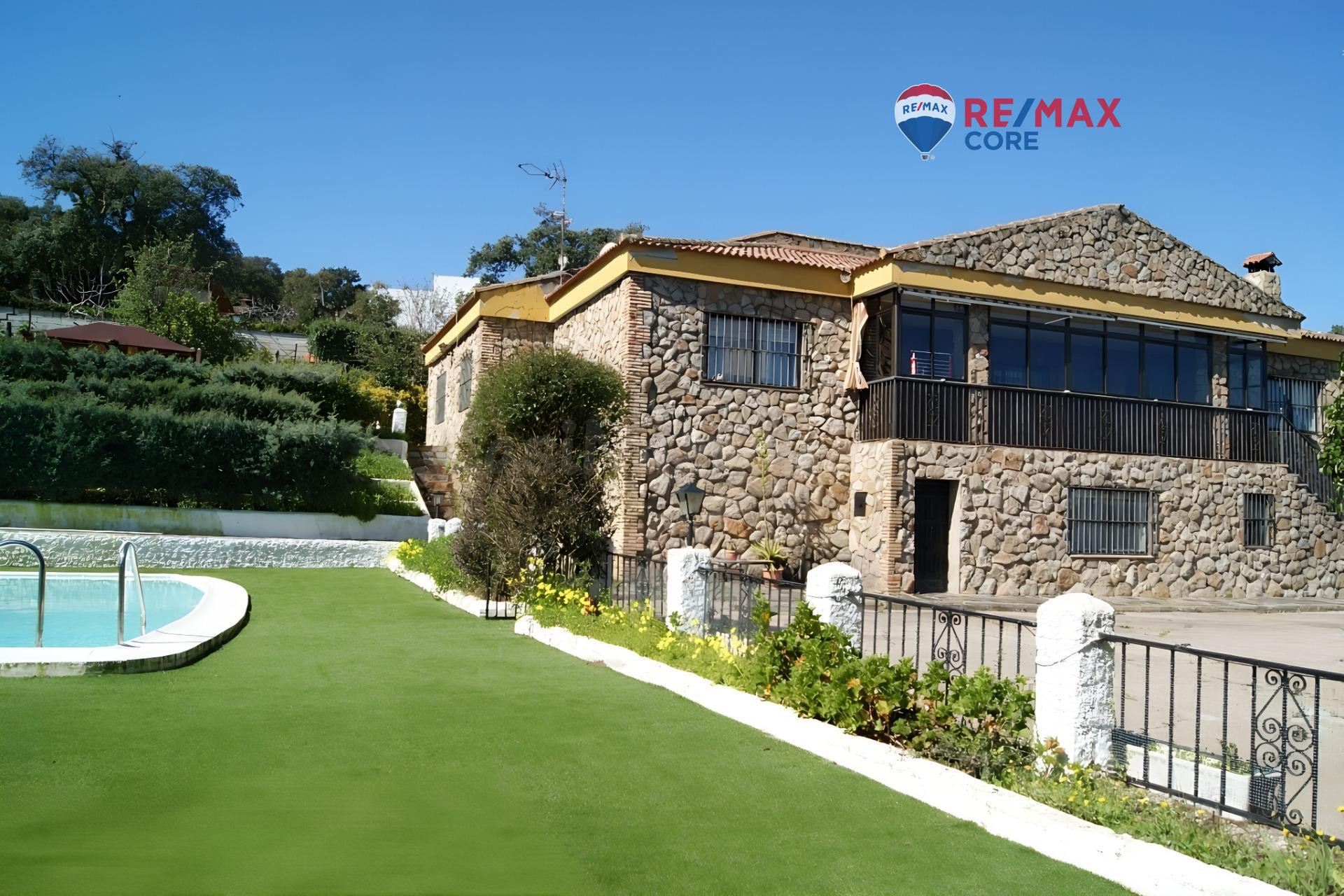 Exclusivo Chalet Independiente en Residencial Los Naranjos - foto 2
