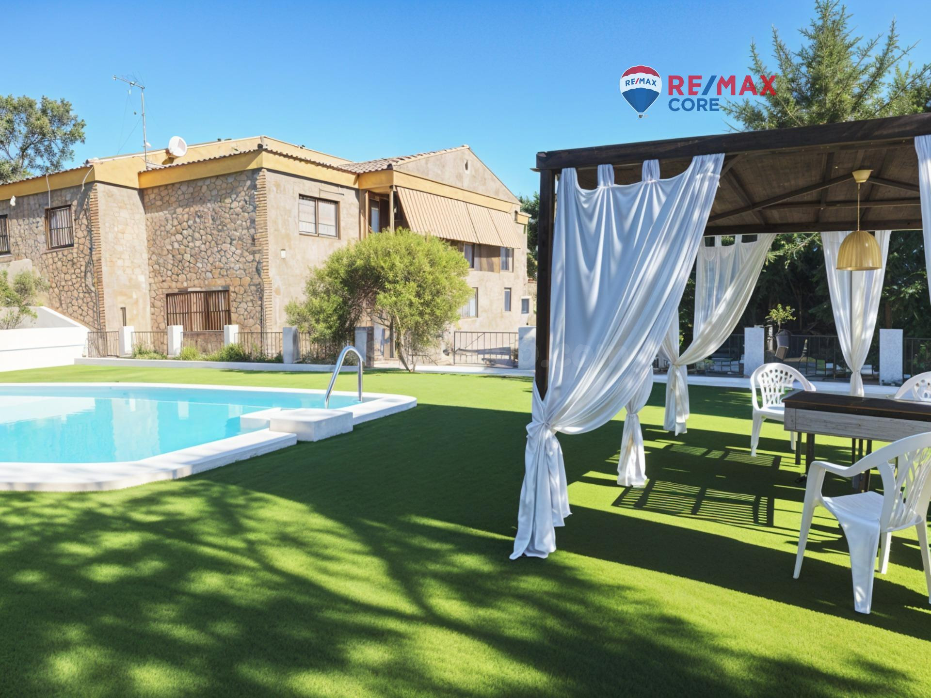 Exclusivo Chalet Independiente en Residencial Los Naranjos - foto 3