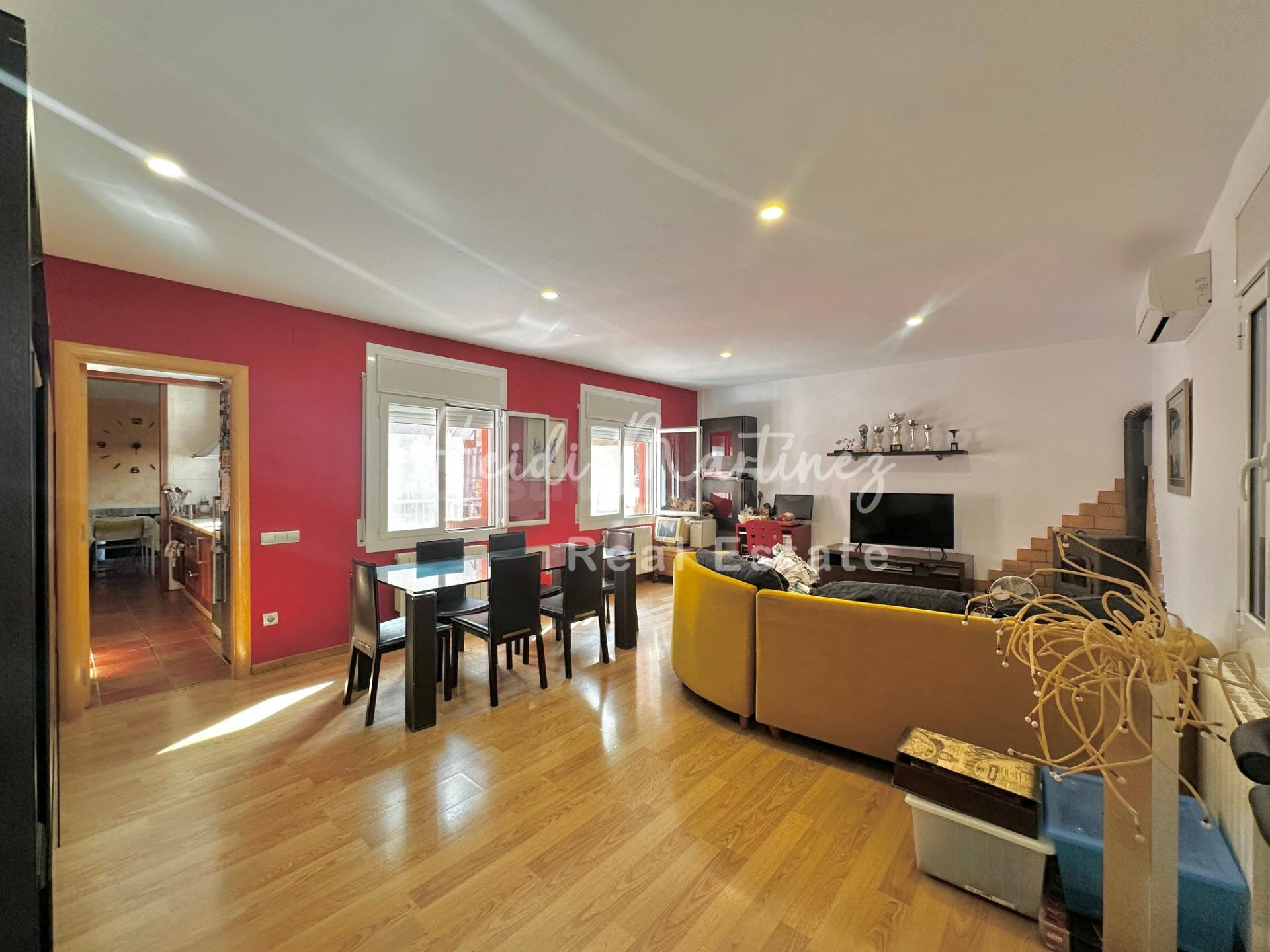 Exclusiva casa en Molins de Rei con Terrazas y Parking - foto 3