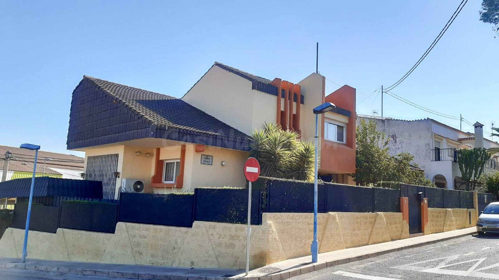 La Casa Donde Todo Es Posible — Un Hogar, Un Proyecto, Un Futuro en Polop