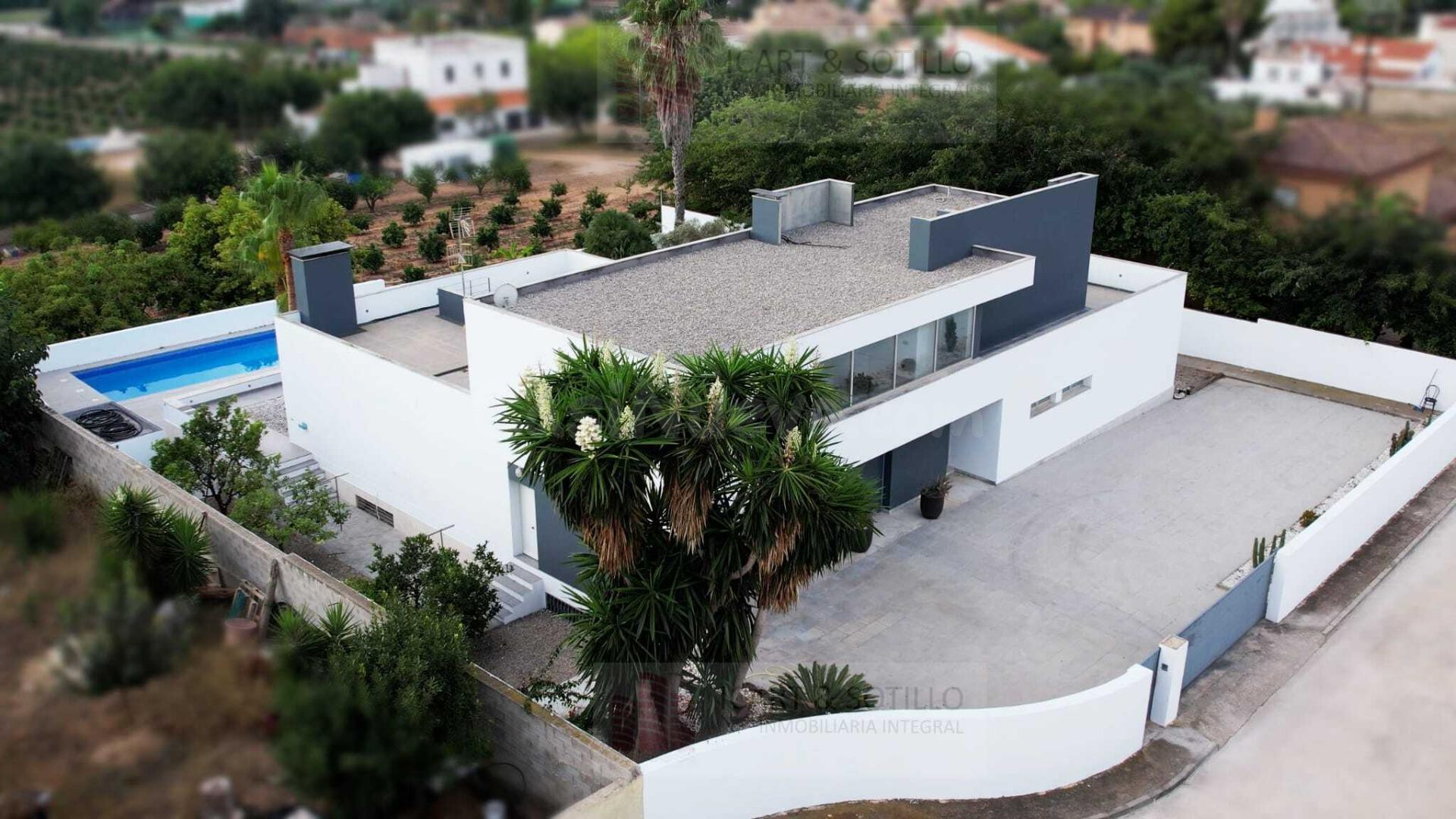 LA CLOSA VINARÒS, MAGNÍFICA Y MODERNA VILLA