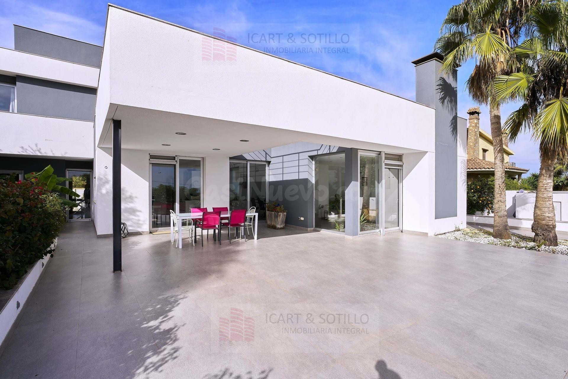 LA CLOSA VINARÒS, MAGNÍFICA Y MODERNA VILLA - foto 2