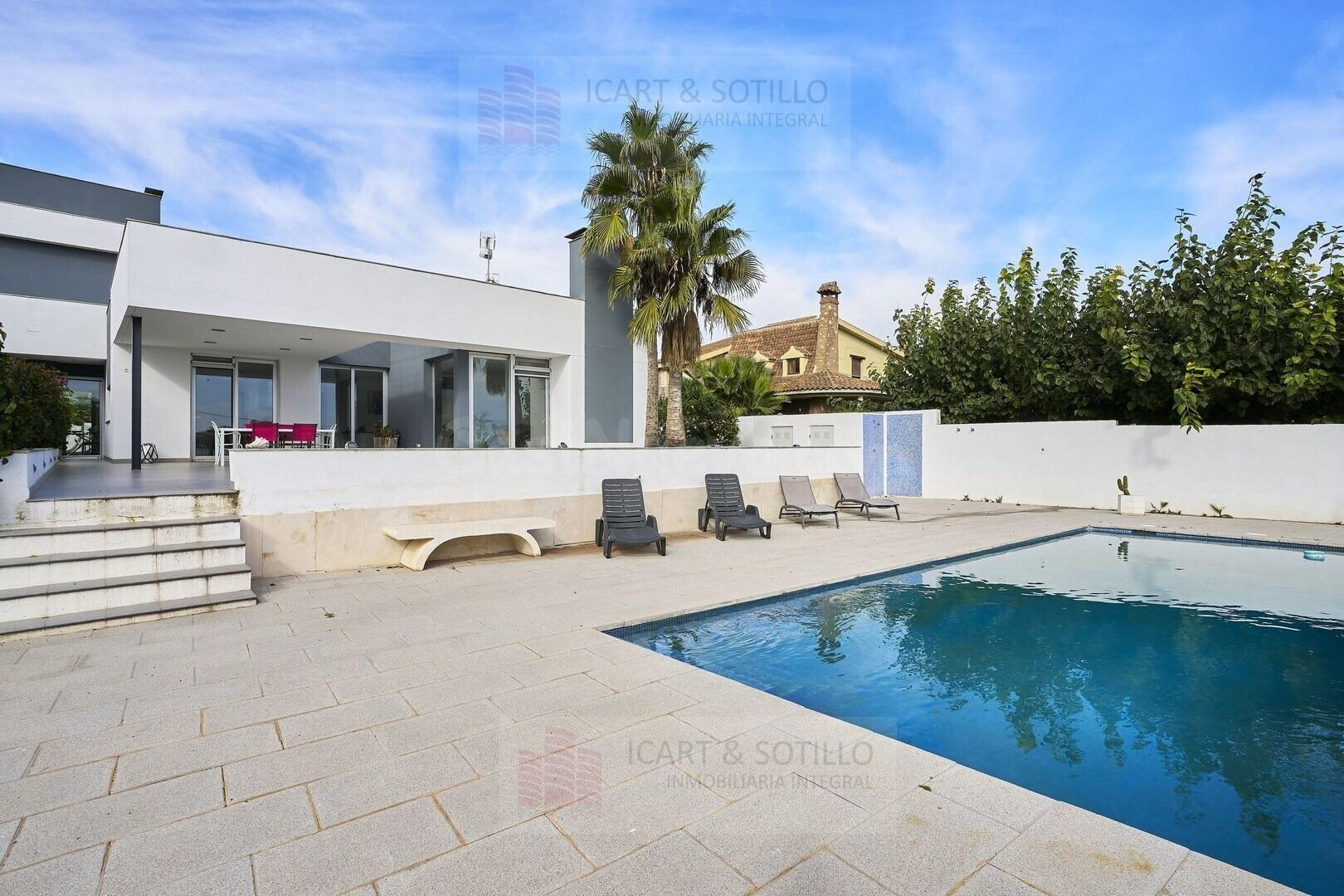 LA CLOSA VINARÒS, MAGNÍFICA Y MODERNA VILLA - foto 4