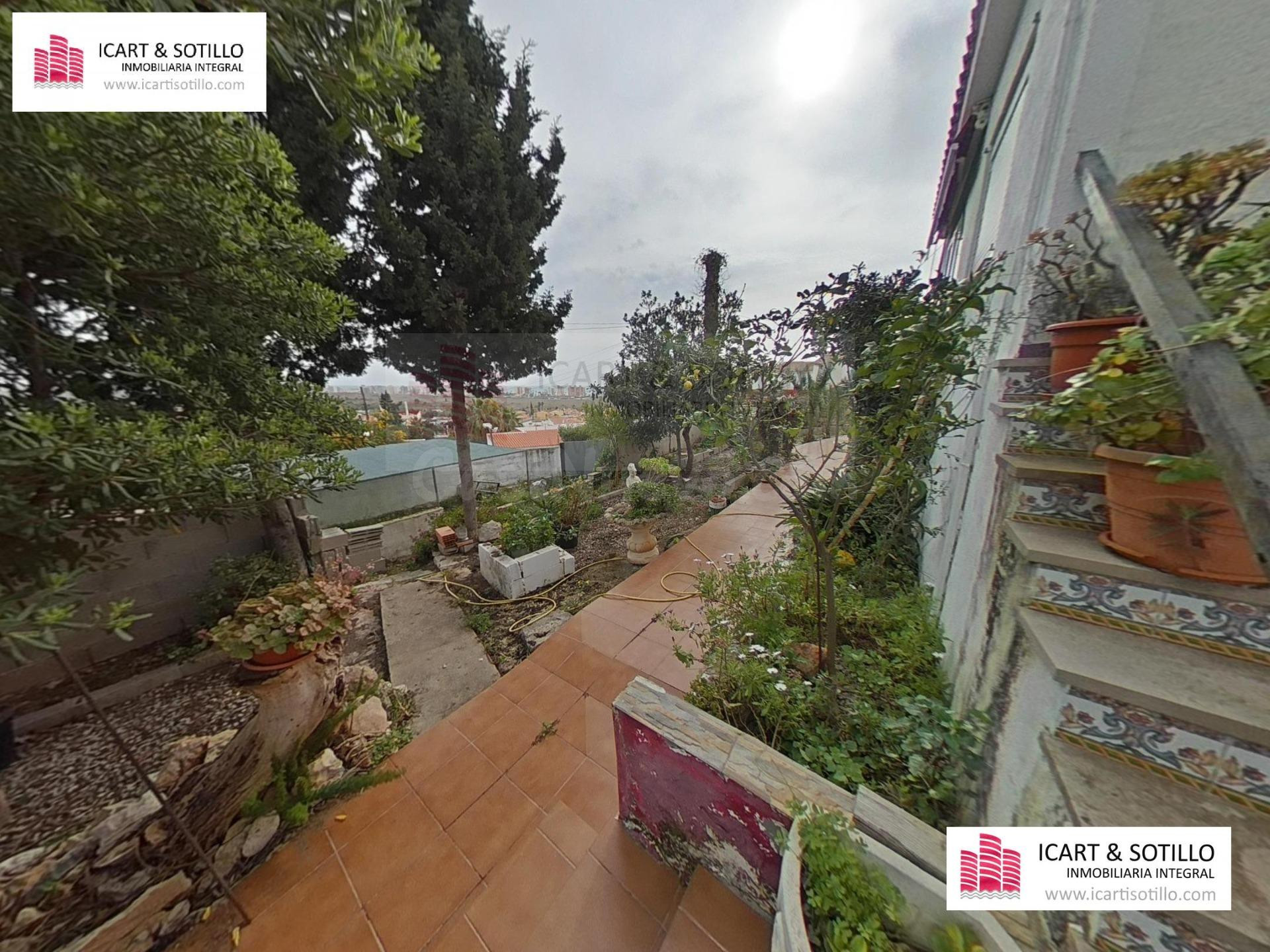 PEÑISCOLA URBANIZACION EN AVDA. estación