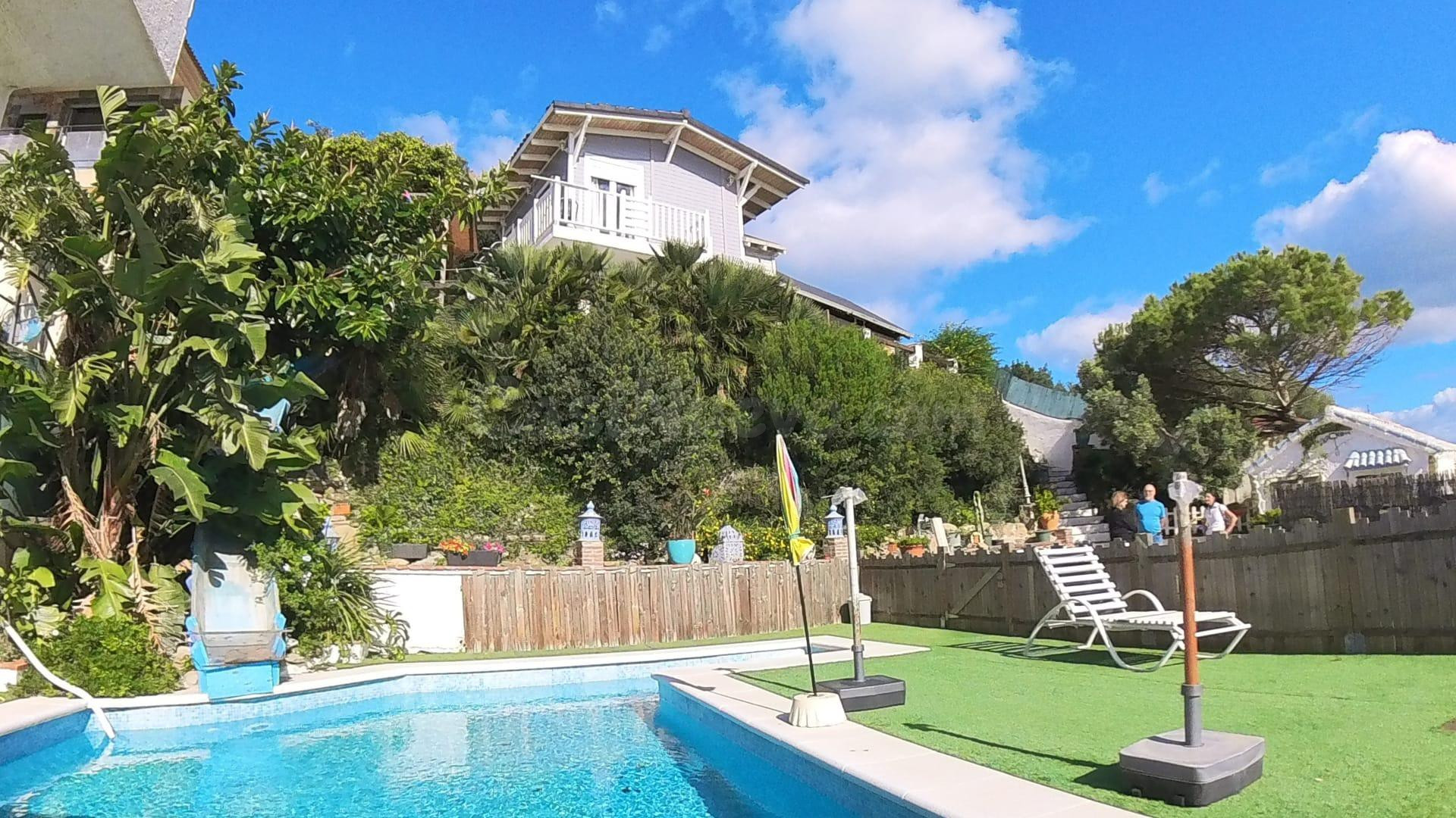 CASA EN EL FARO DE PUNTA CARNERO