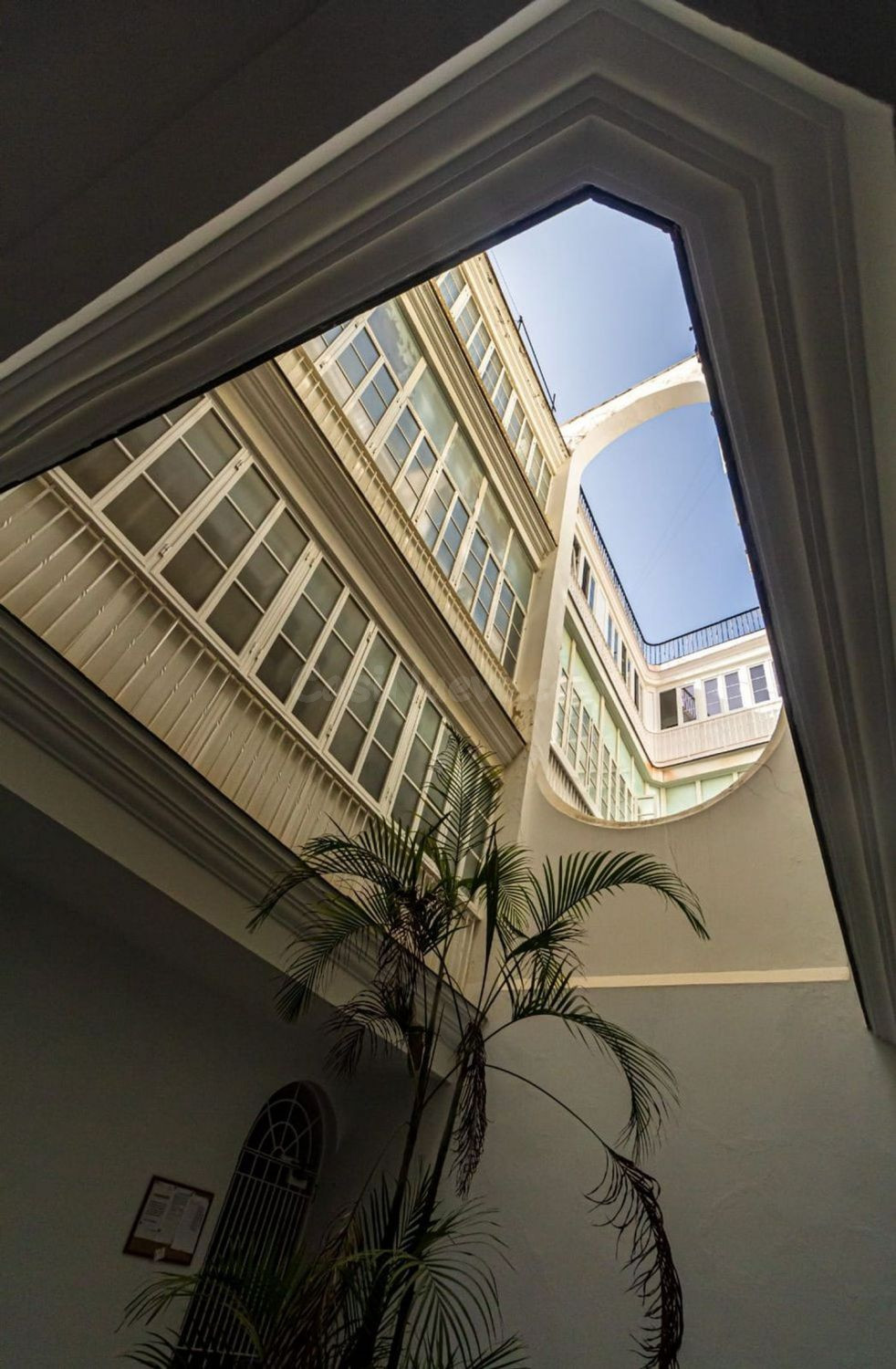 PISO EN EL CORAZON DE CADIZ