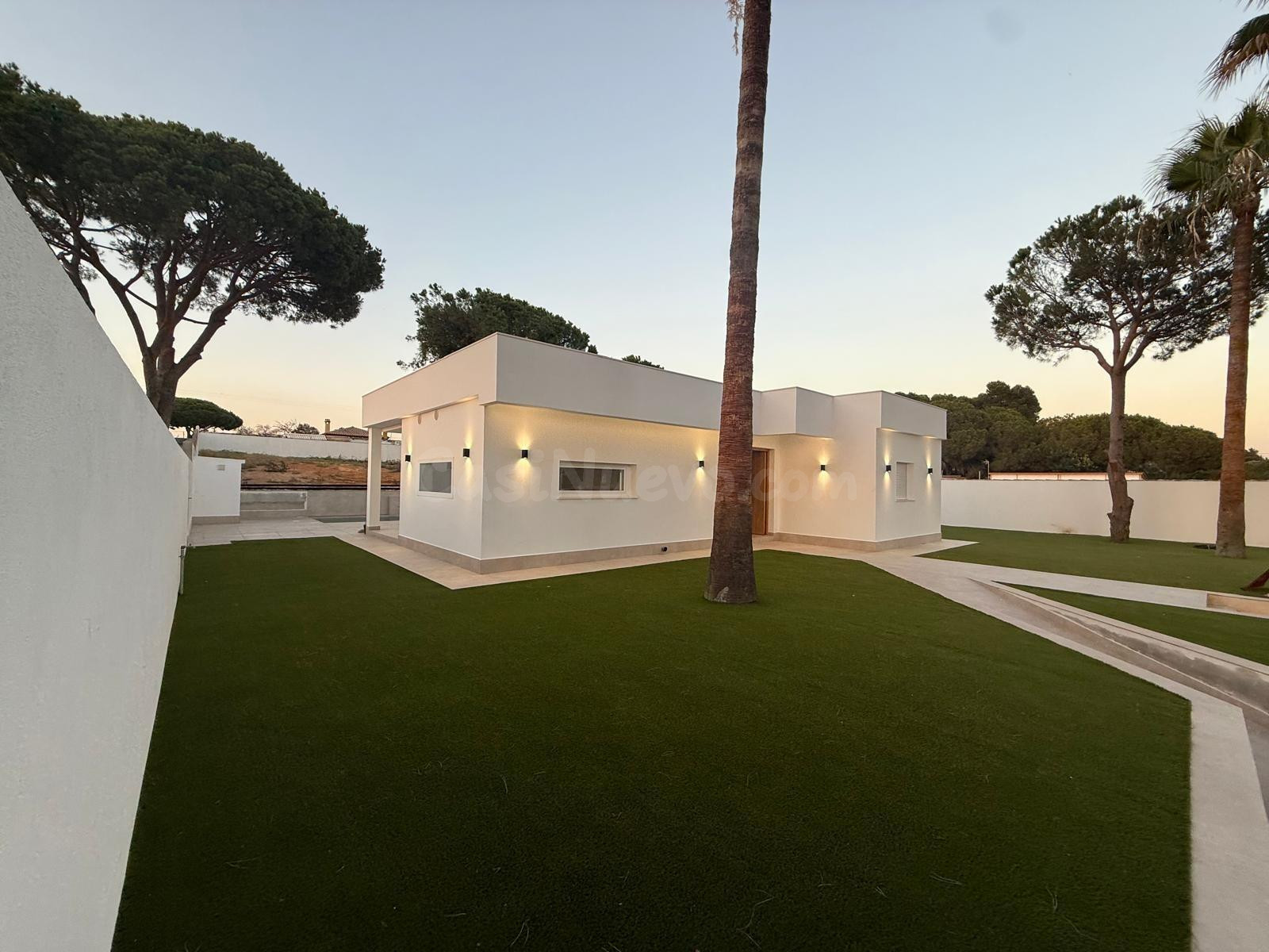 Chalet con Piscina Privada en Pinar de los Franceses – Chiclana de la Frontera