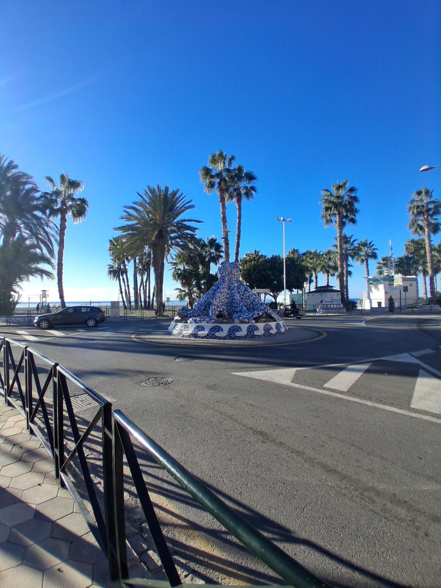 Plaza de garaje en primera línea de playa – Almuñécar