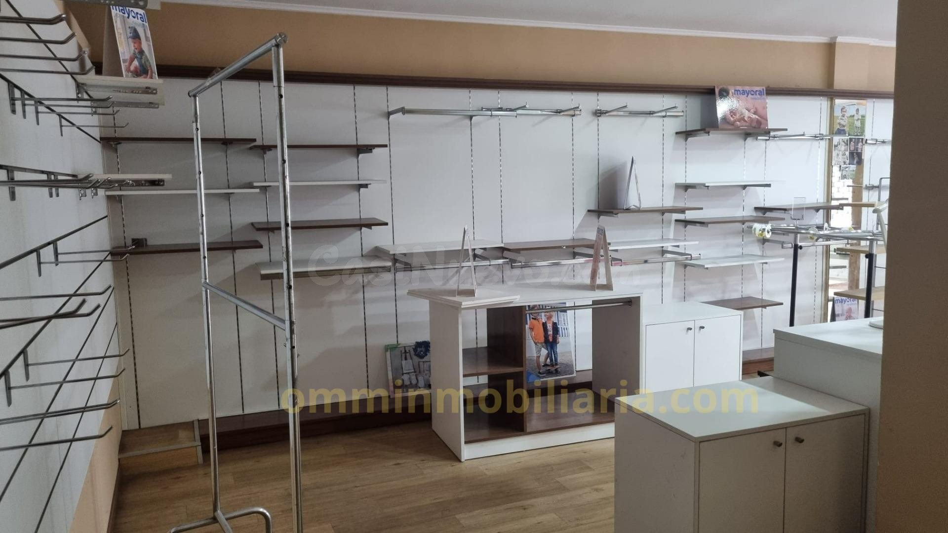 Lonja en venta junto a la Casa Torre y metro de Santurtzi - foto 5
