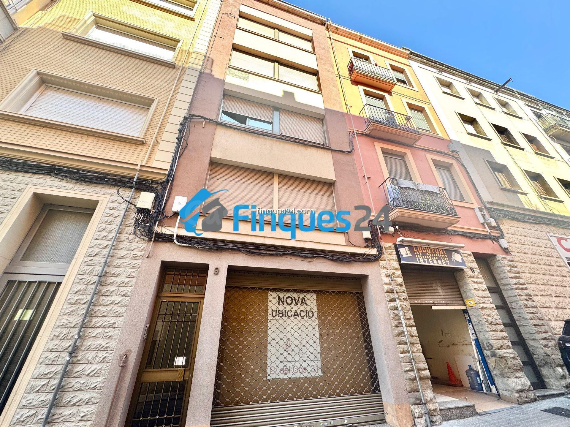 Local en venta – Carrer Magnet, Manresa (Centro)