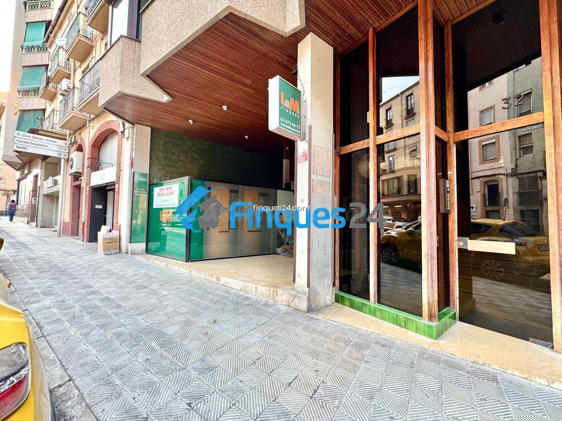 Se vende local comercial de 81 m2 en Manresa