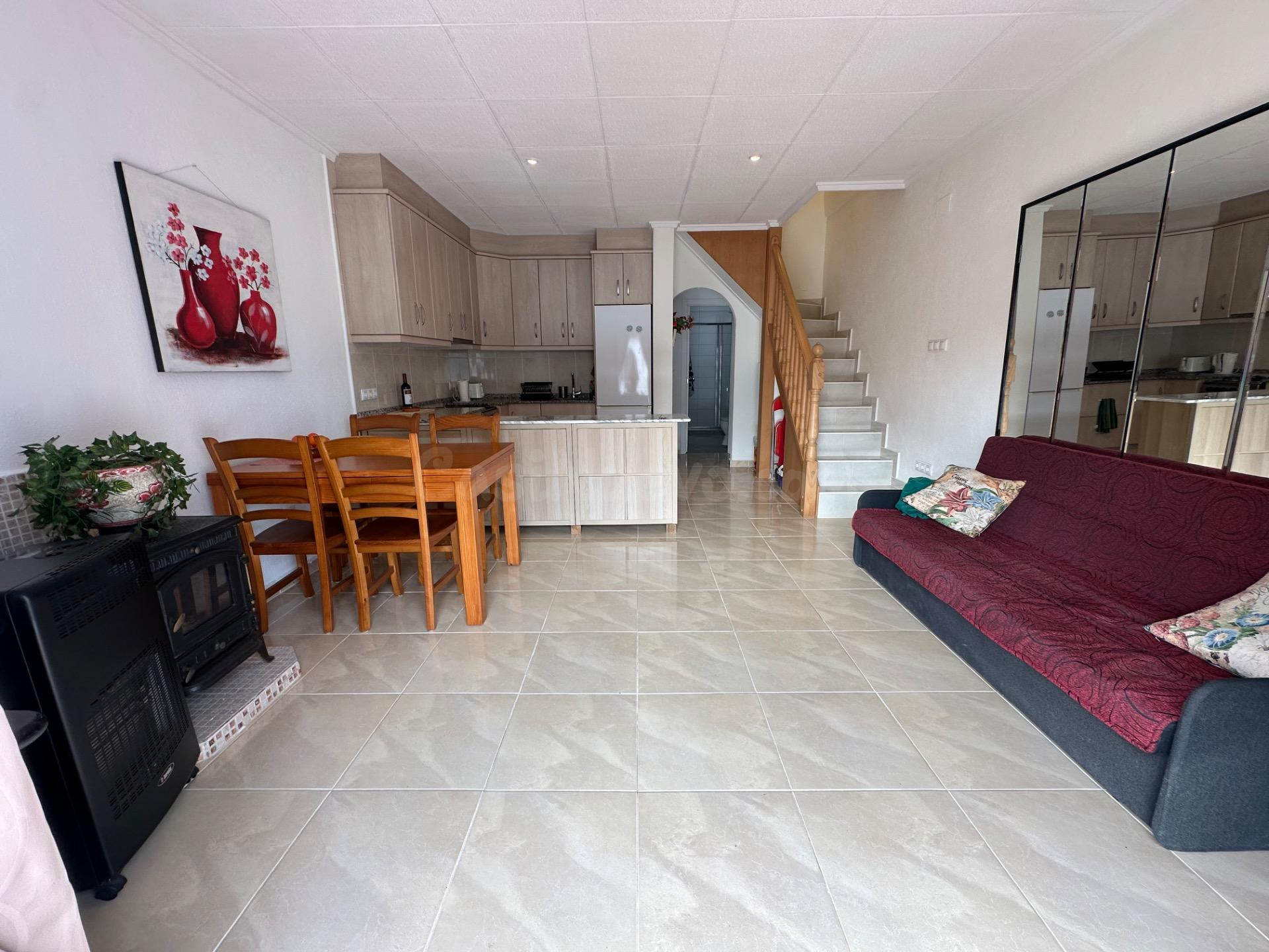 Chalet adosado a la venta con una impresionante vista panorá - foto 2