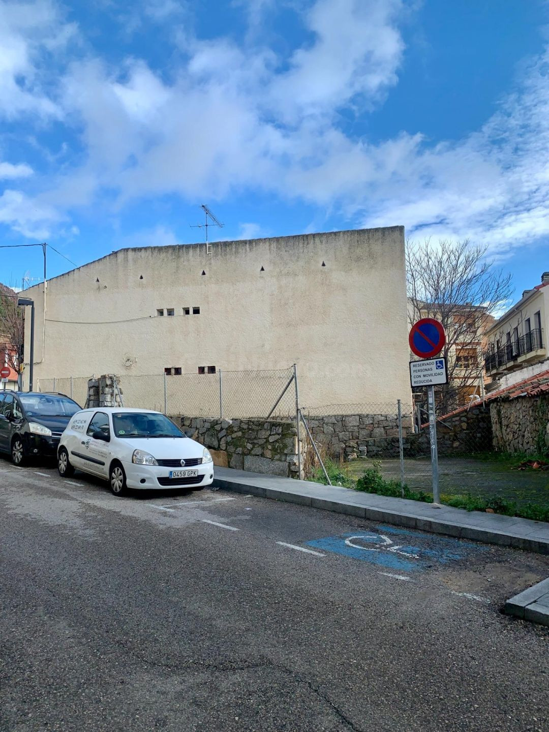 Se vende Suelo urbano y/o Casa de Pueblo