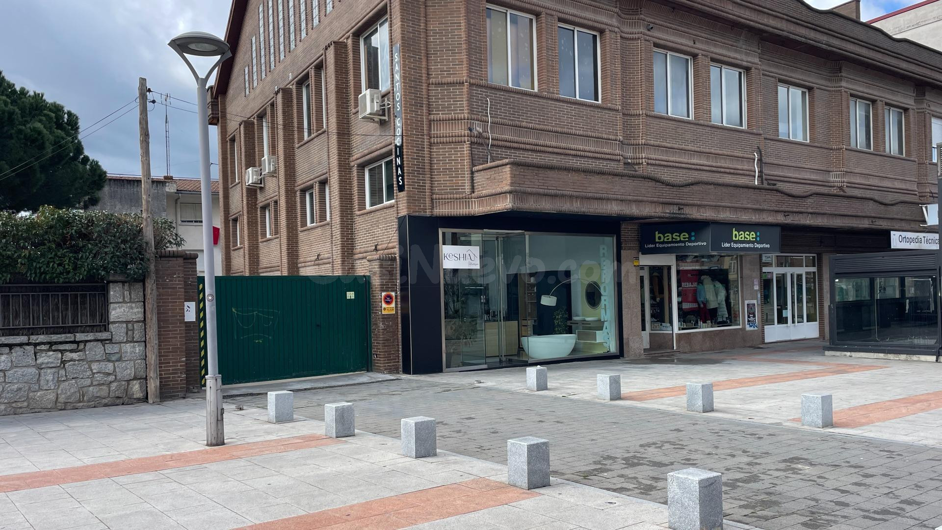 AMPLIO LOCAL COMERCIAL