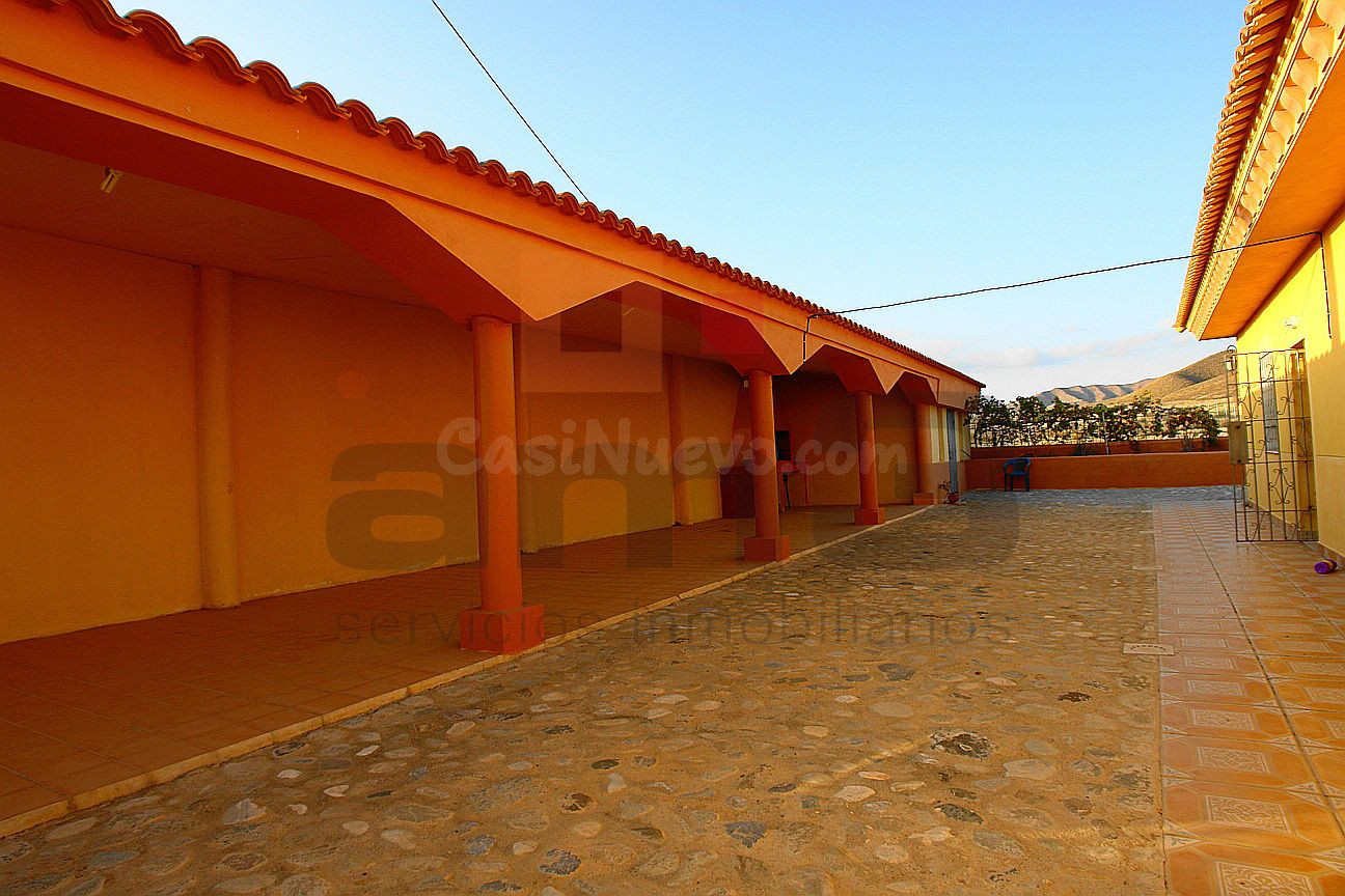 Se vende chalet en los Carasoles. - foto 3