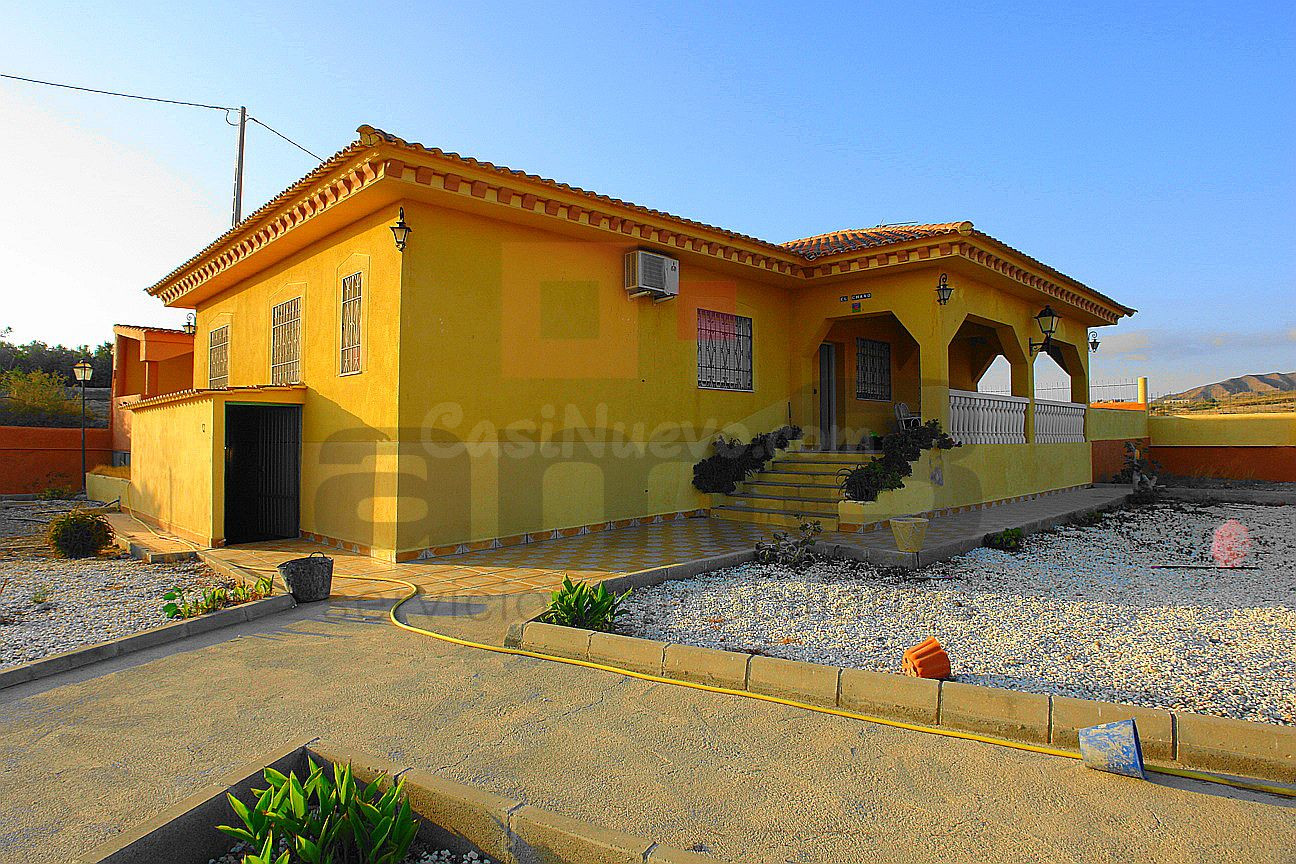Se vende chalet en los Carasoles. - foto 5