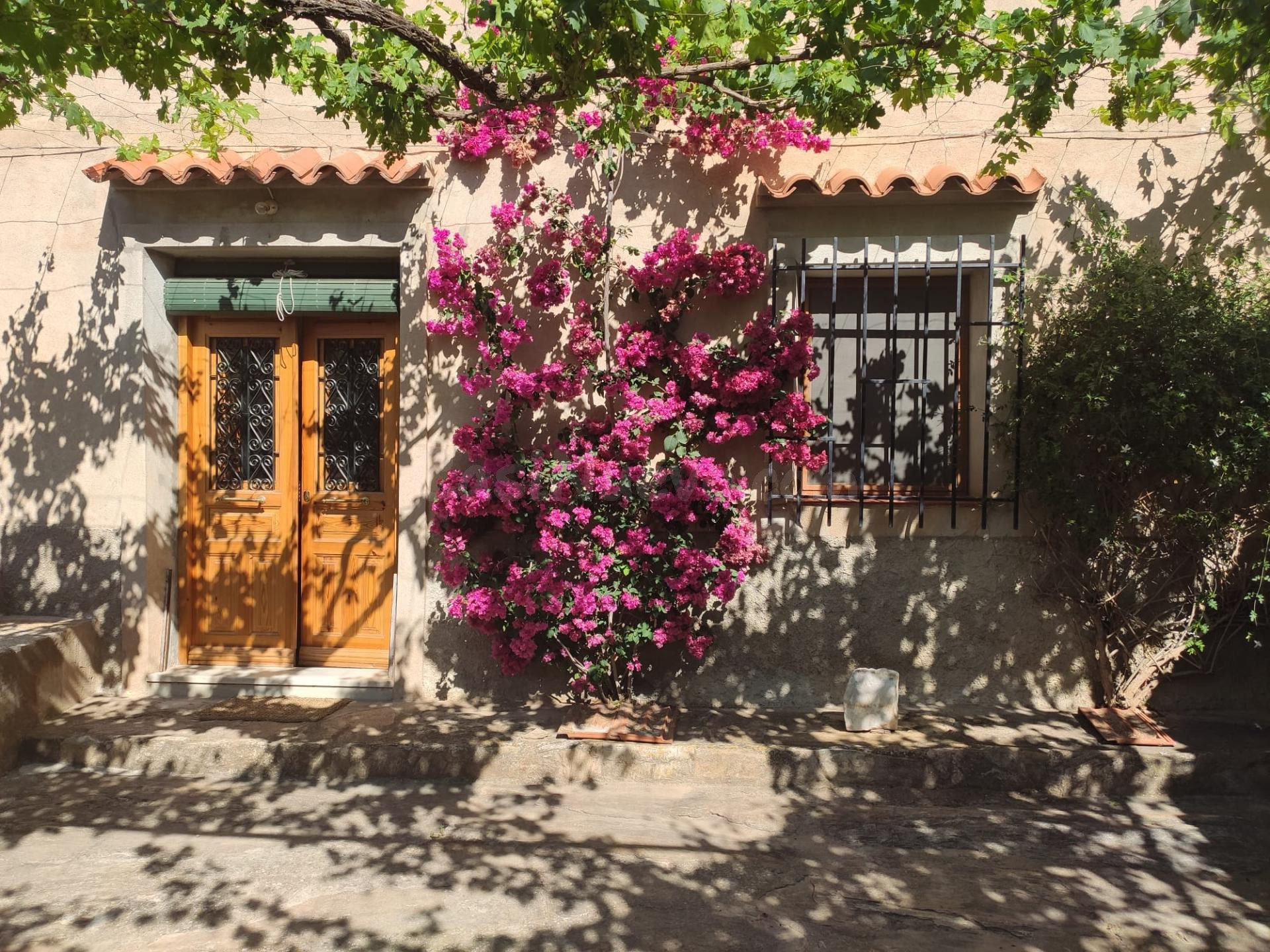TERRENO URBANO CONSOLIDADO CON CORTIJO EN LUBRÍN