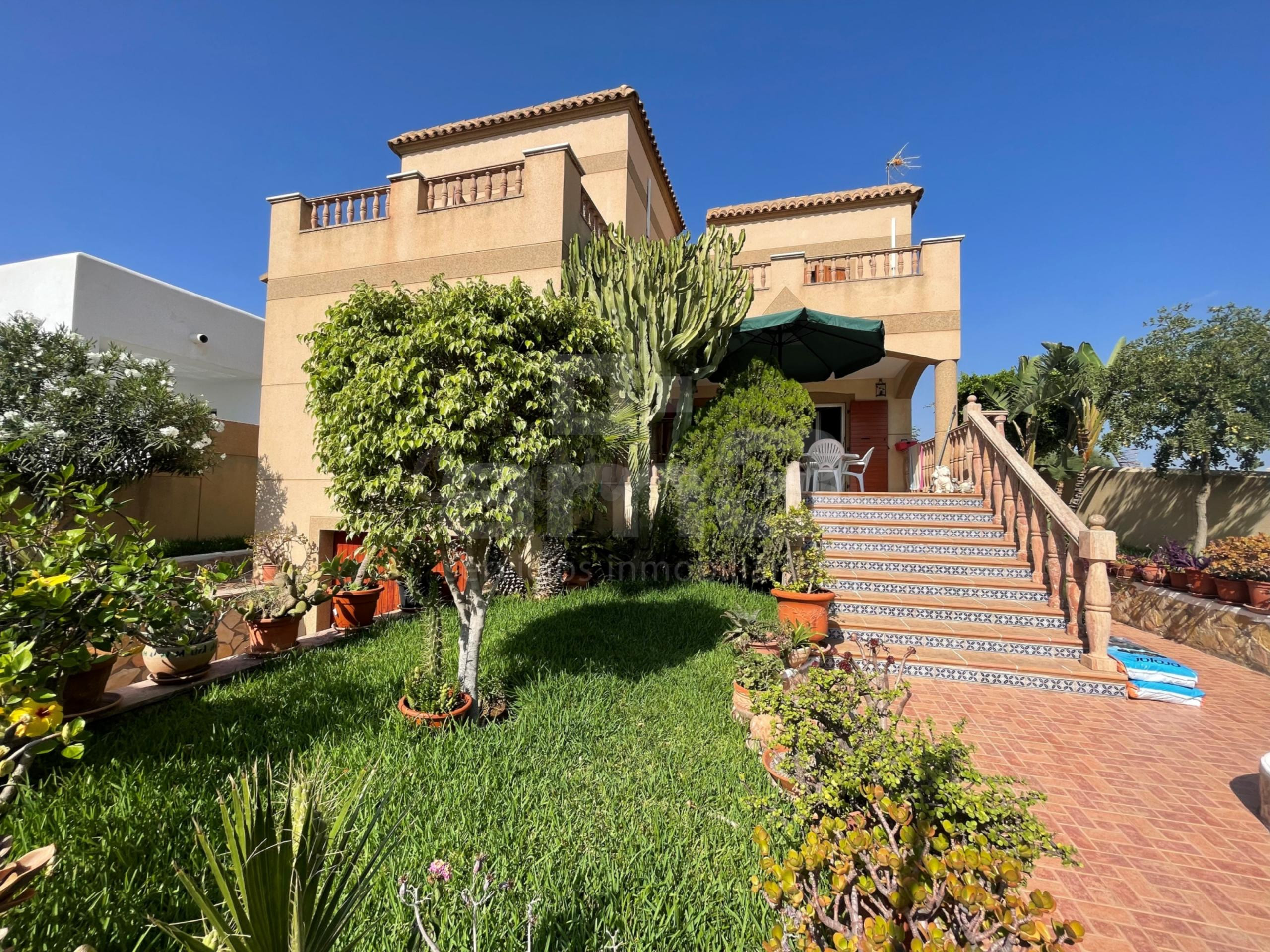 CHALET EN LAS MARINAS DE GARRUCHA