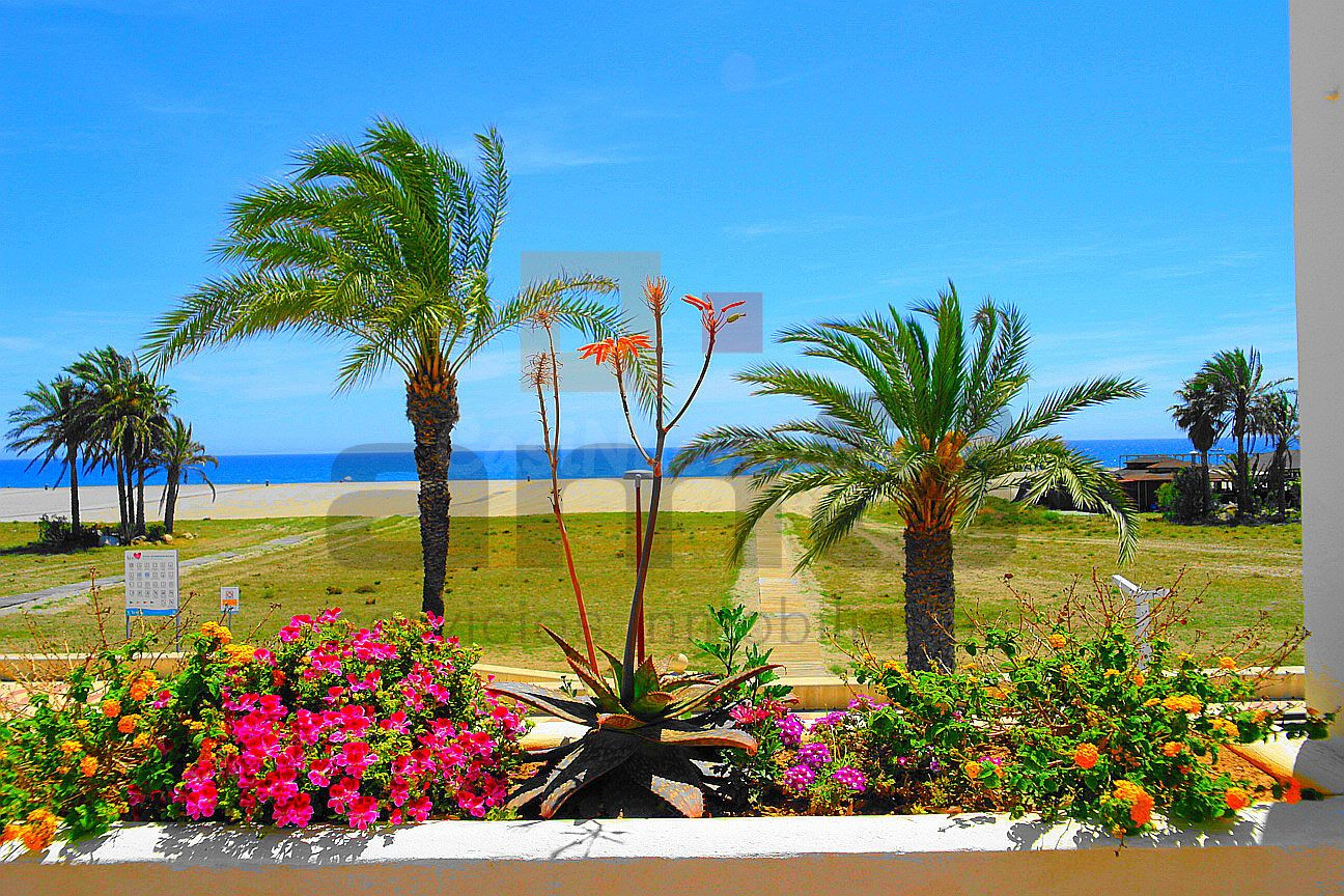 EXPLENDIDO DÚPLEX EN LA PLAYA DE VERA