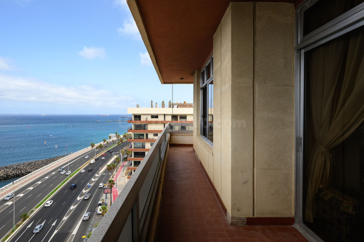 Ático con terraza en la Avenida Marítima. - foto 2