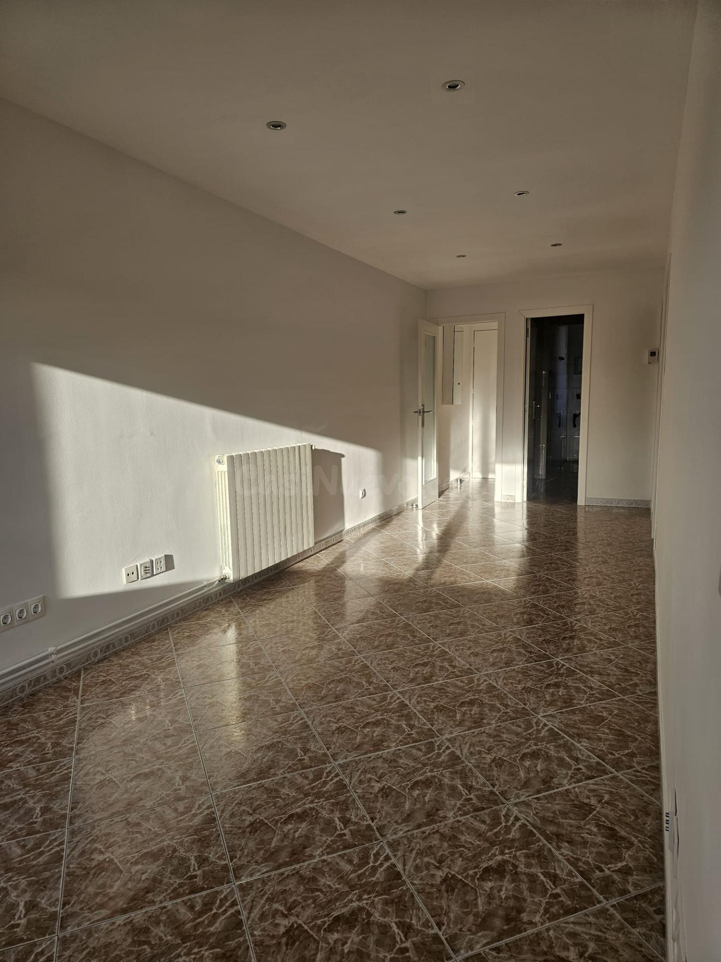 PISO TOTALMENTE REFORMADO EN EL BARRI FONT - foto 2