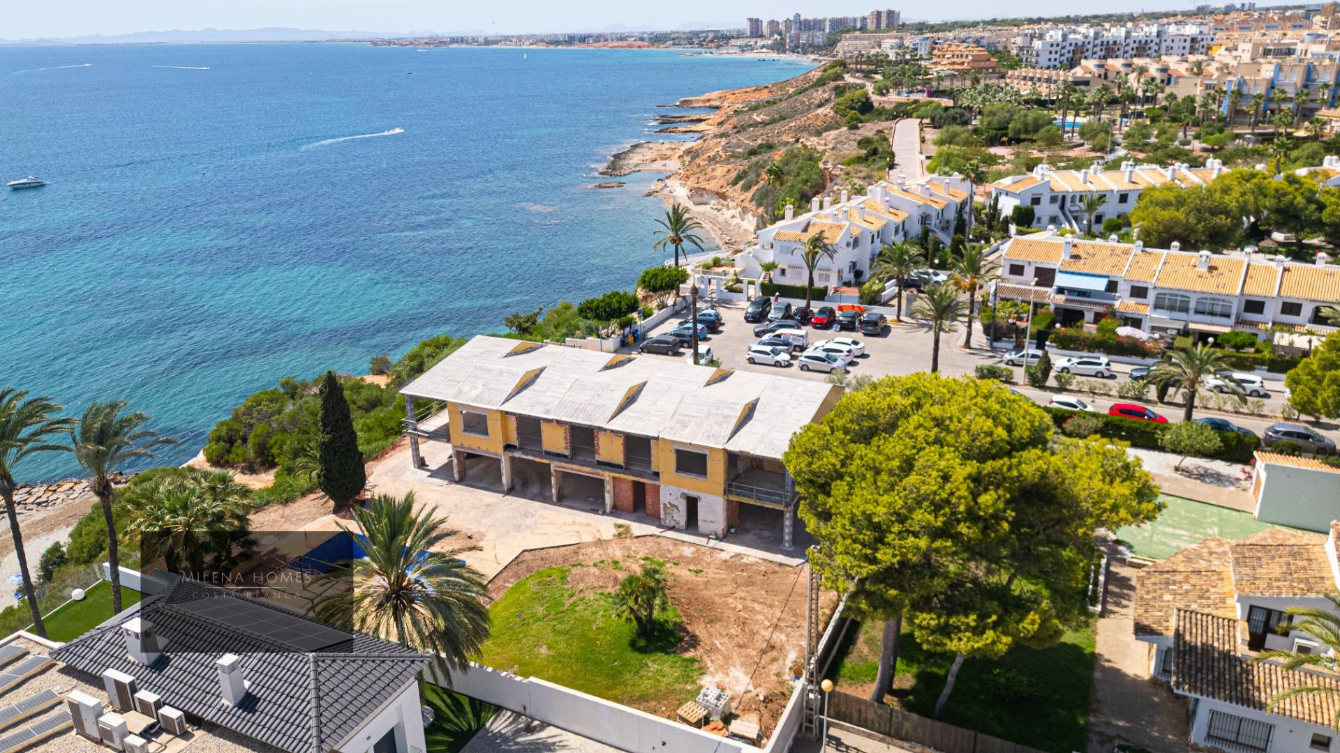 Villa Icónica en Primera Línea de Mar | Cabo Roig